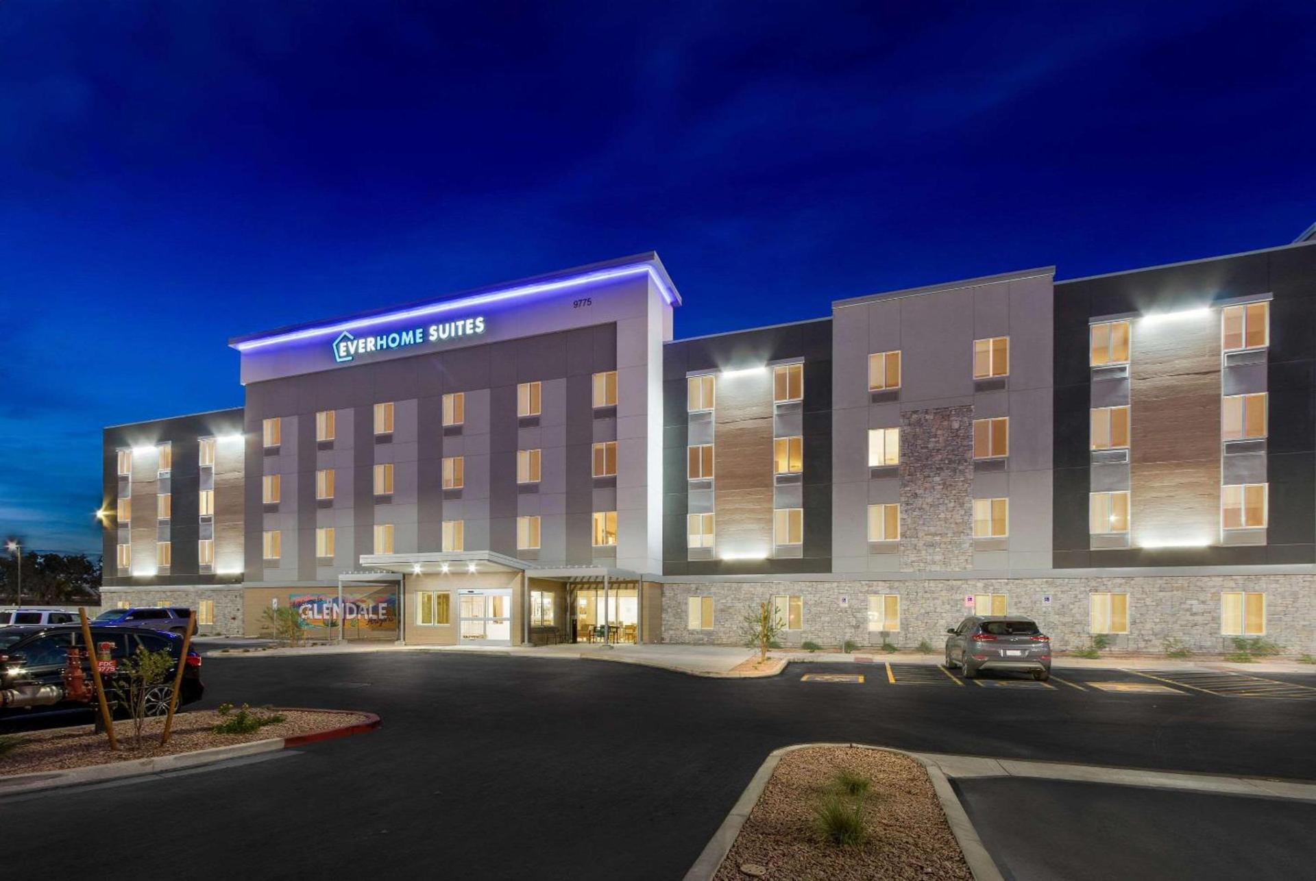 Everhome Suites Glendale Sports Entertainment District by Choice Hotels photo 4