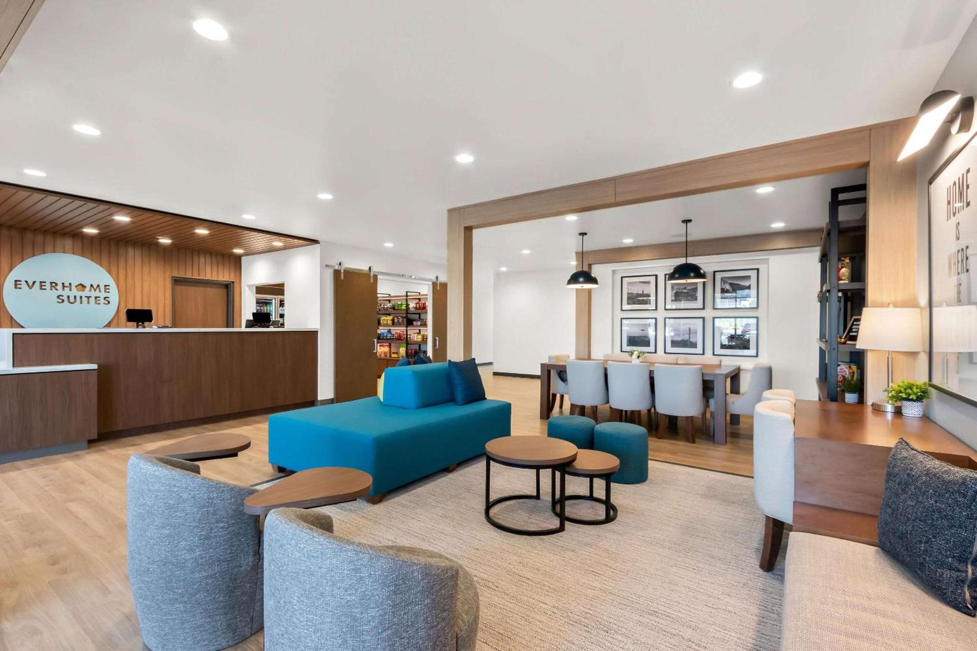 Everhome Suites Glendale Sports Entertainment District by Choice Hotels photo 7