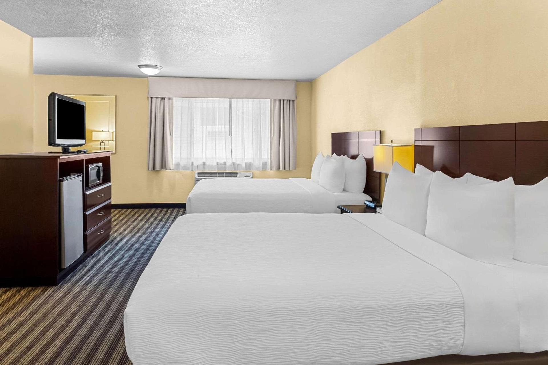 Quality Inn & Suites Vancouver - Hazel Dell photo 6