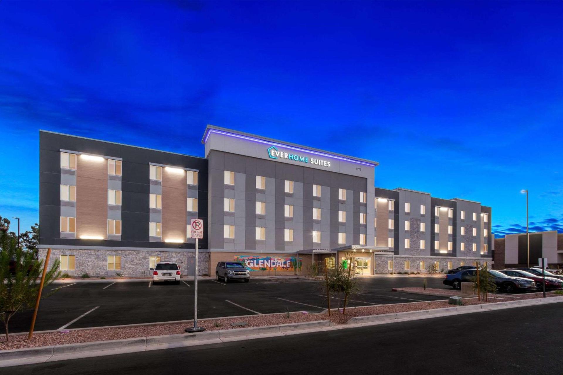 Everhome Suites Glendale Sports Entertainment District by Choice Hotels photo 3