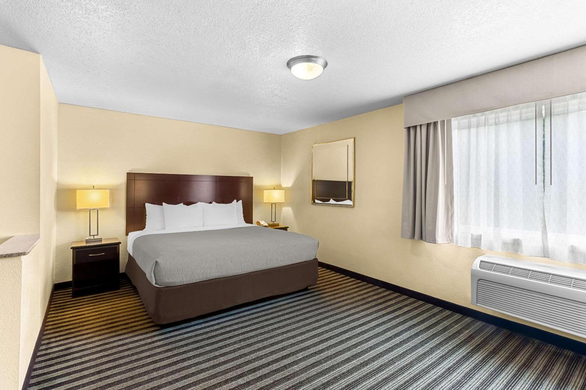 Quality Inn & Suites Vancouver - Hazel Dell photo 17