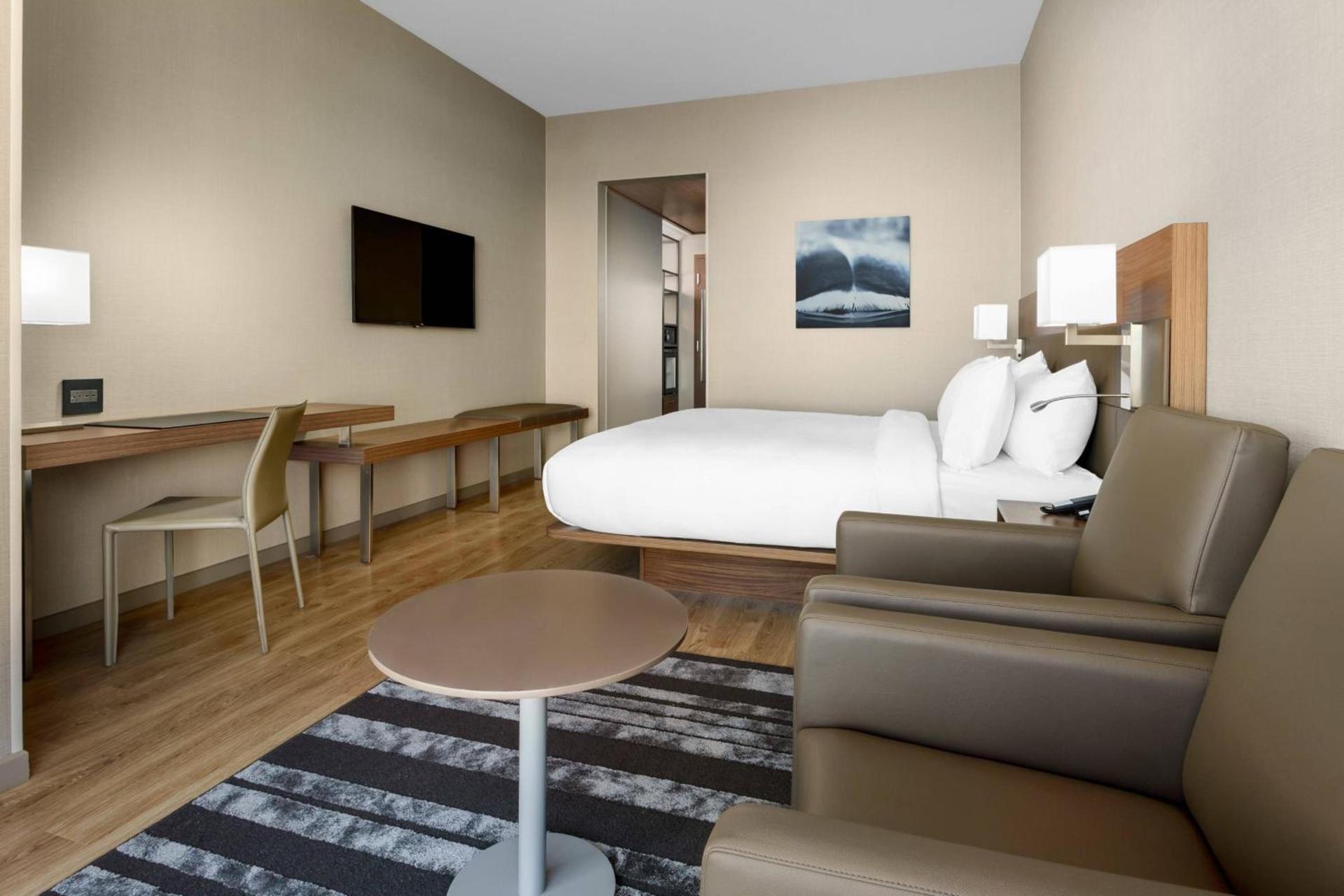 AC Hotel by Marriott San Francisco Airport/Oyster Point Waterfront photo 17