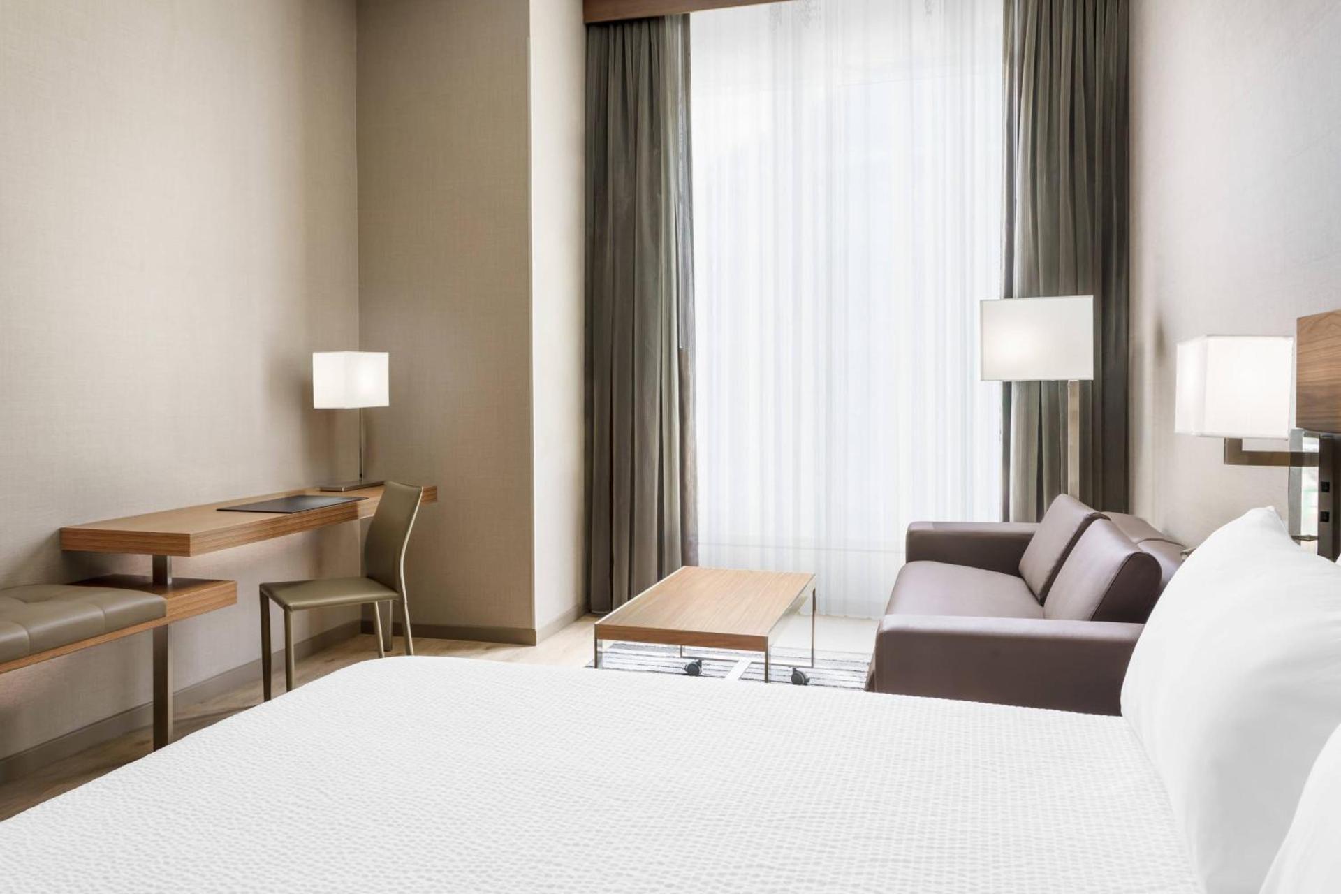 AC Hotel by Marriott San Francisco Airport/Oyster Point Waterfront photo 22