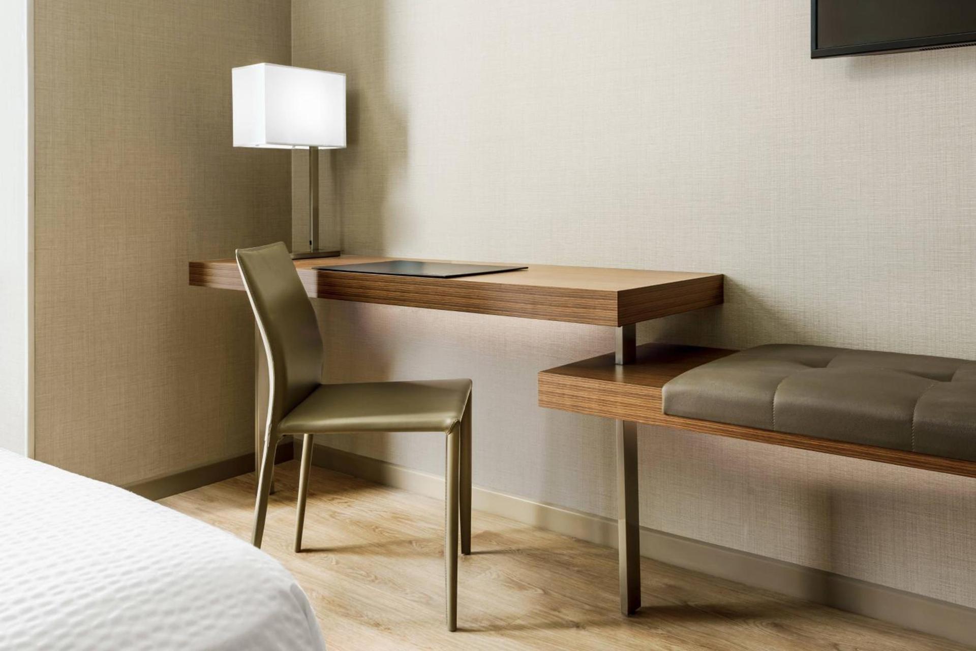 AC Hotel by Marriott San Francisco Airport/Oyster Point Waterfront photo 24