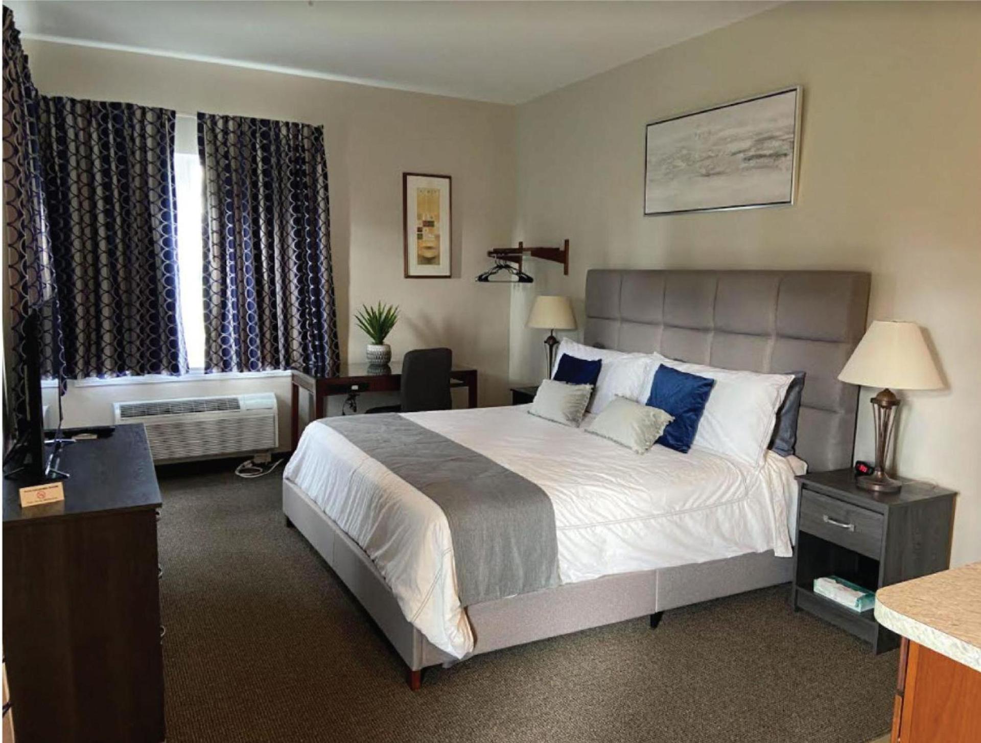 Brinton Suites photo 76