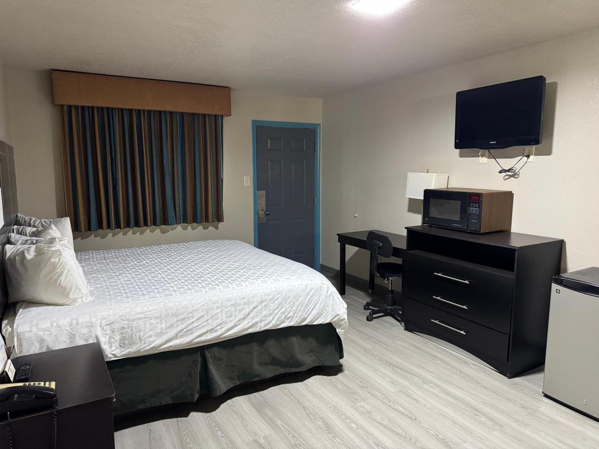Executive inn — hotel in Crystal City
