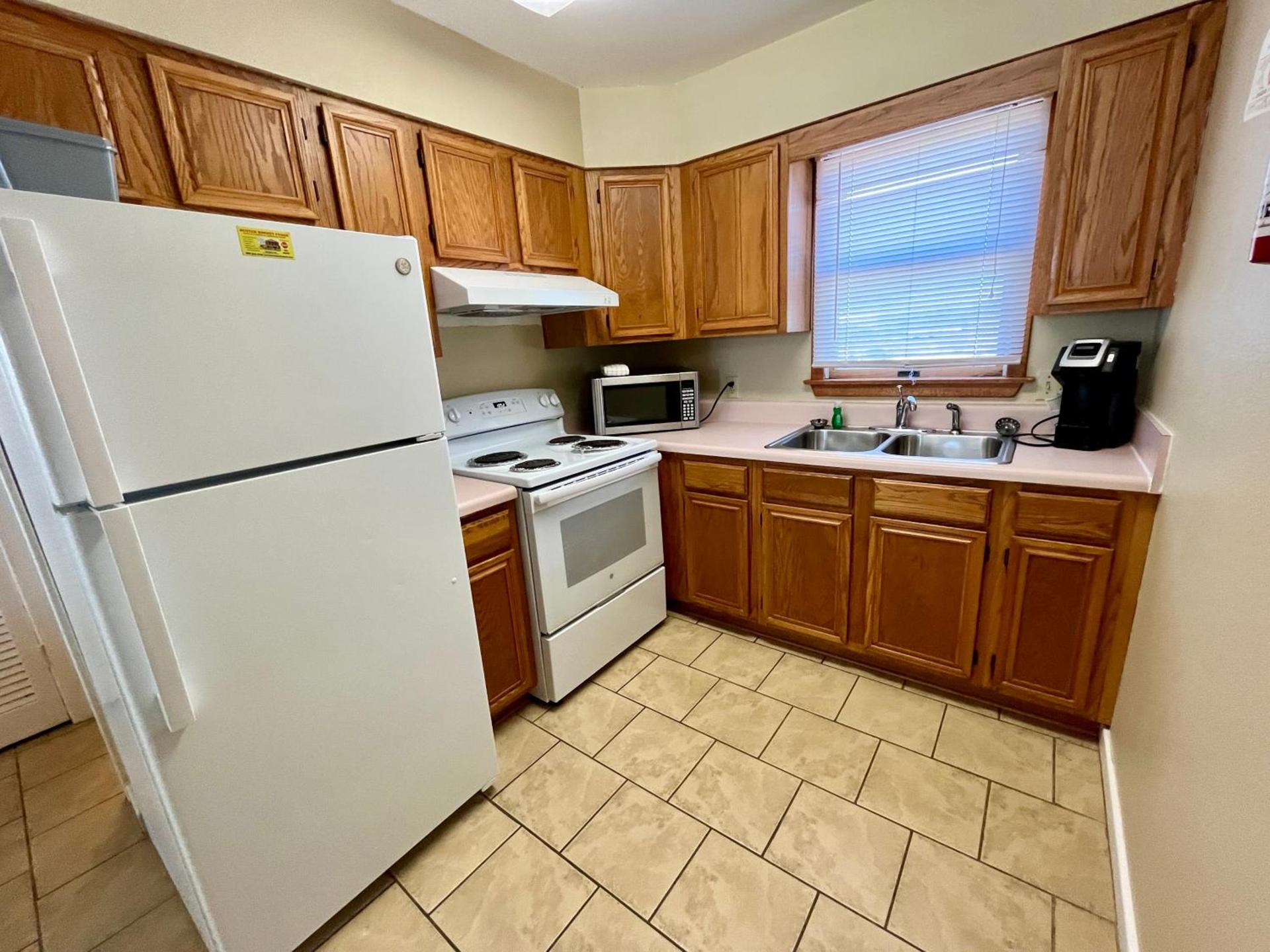 Cape Hatteras Motel photo 36