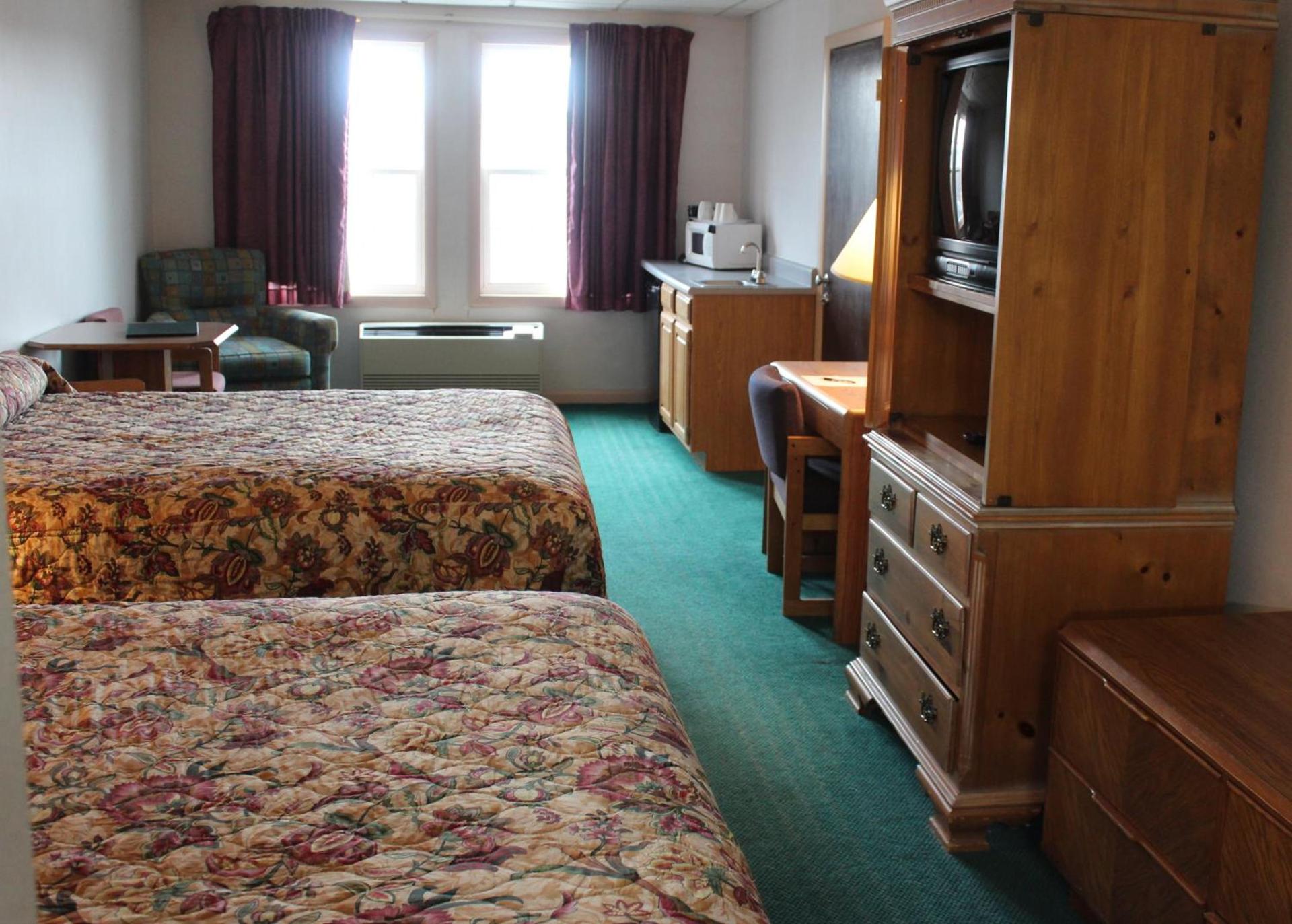 Anchorage Inn Burlington photo 13