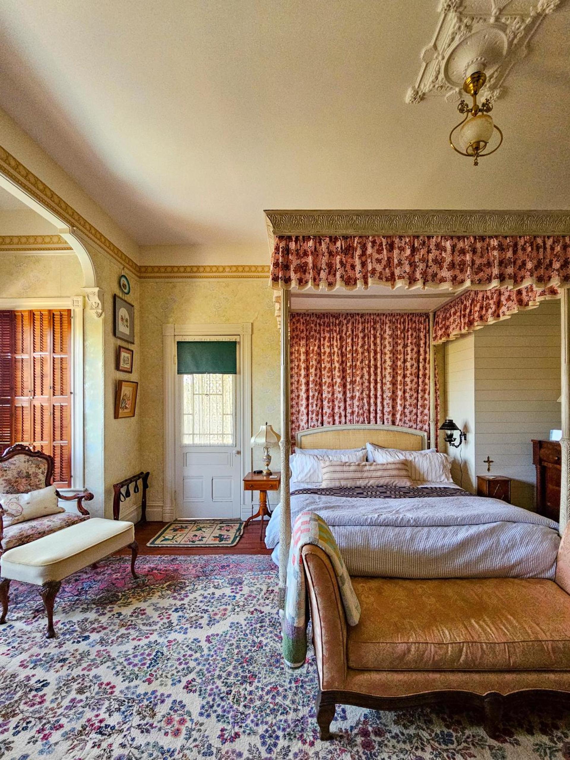 The JD Hyde Historic Inn photo 86
