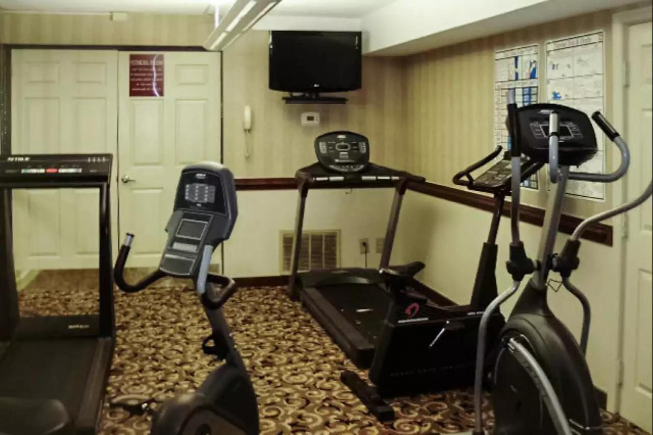 Days Hotel by Wyndham Williamsburg I-64 photo 10