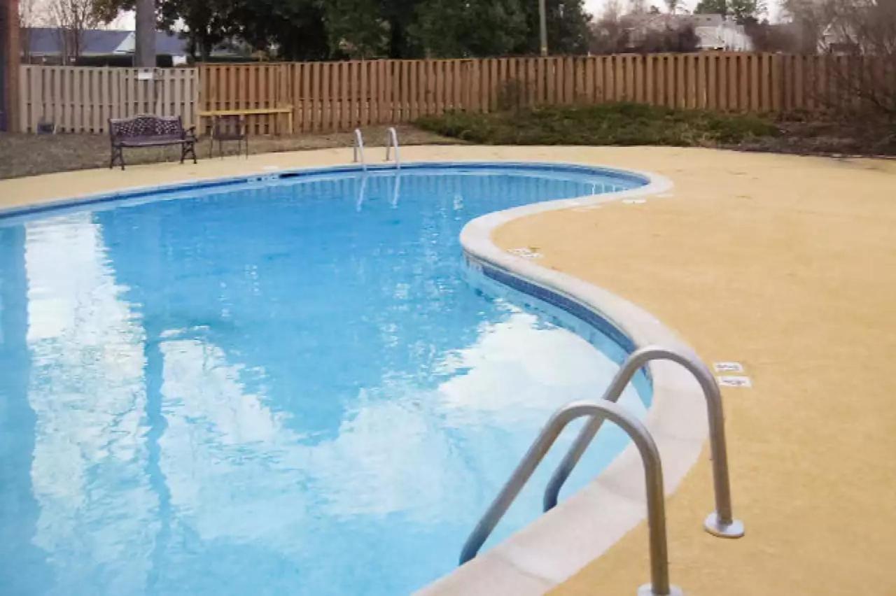 Days Hotel by Wyndham Williamsburg I-64 photo 7
