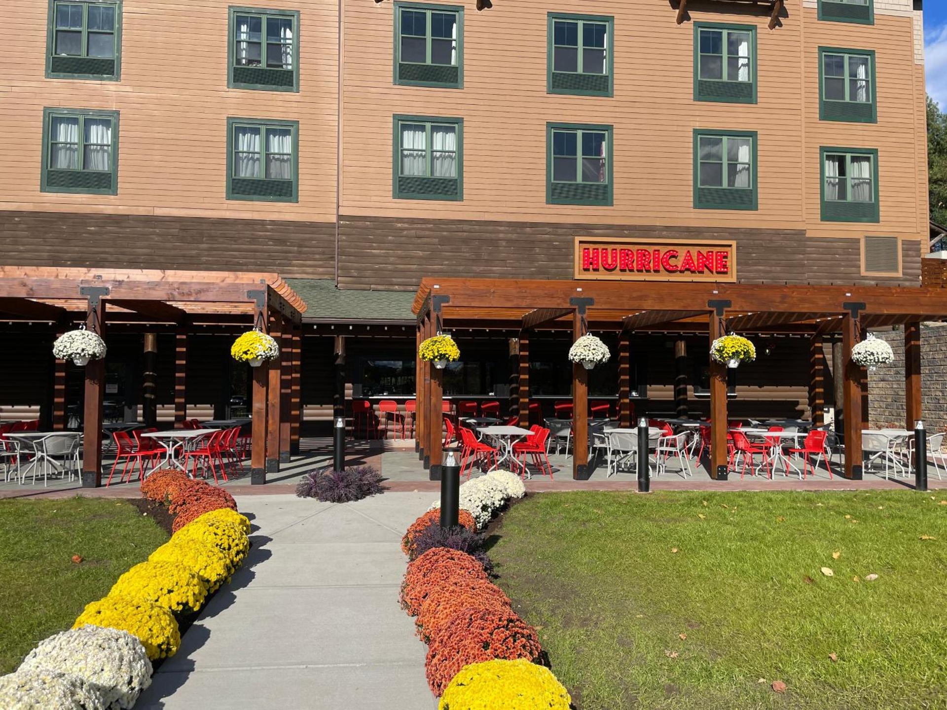 Six Flags Great Escape Lodge & Indoor Waterpark photo 69
