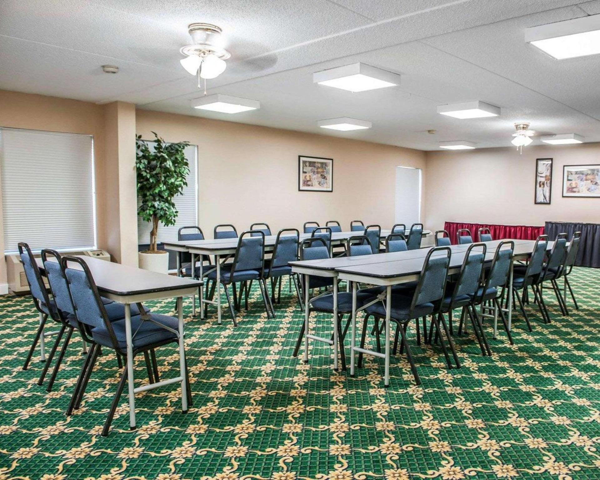 Quality Inn Rochester South photo 16
