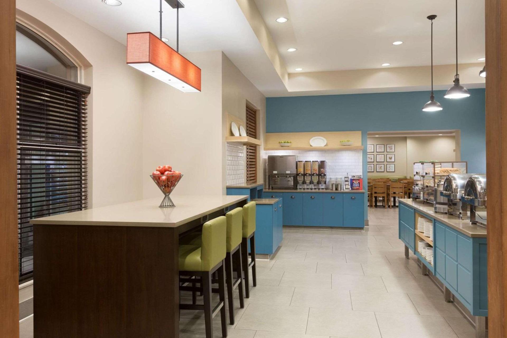 Country Inn & Suites by Radisson, Bloomington at Mall of America, MN photo 15