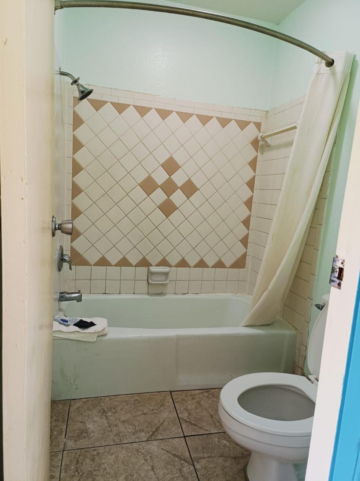Budget Inn By OYO Edinburg Hwy 281 photo 17