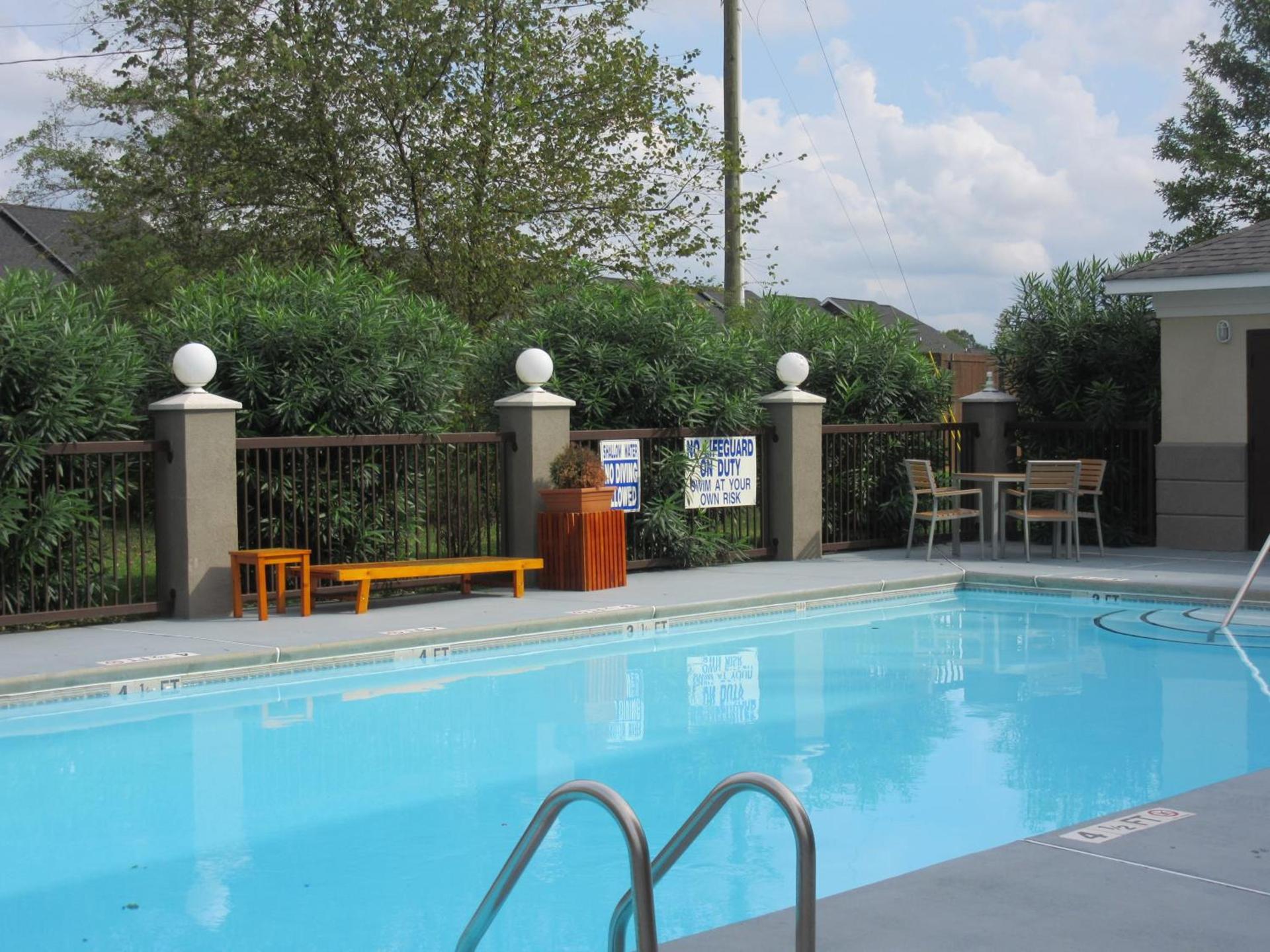 Baymont by Wyndham Columbia Fort Jackson photo 5