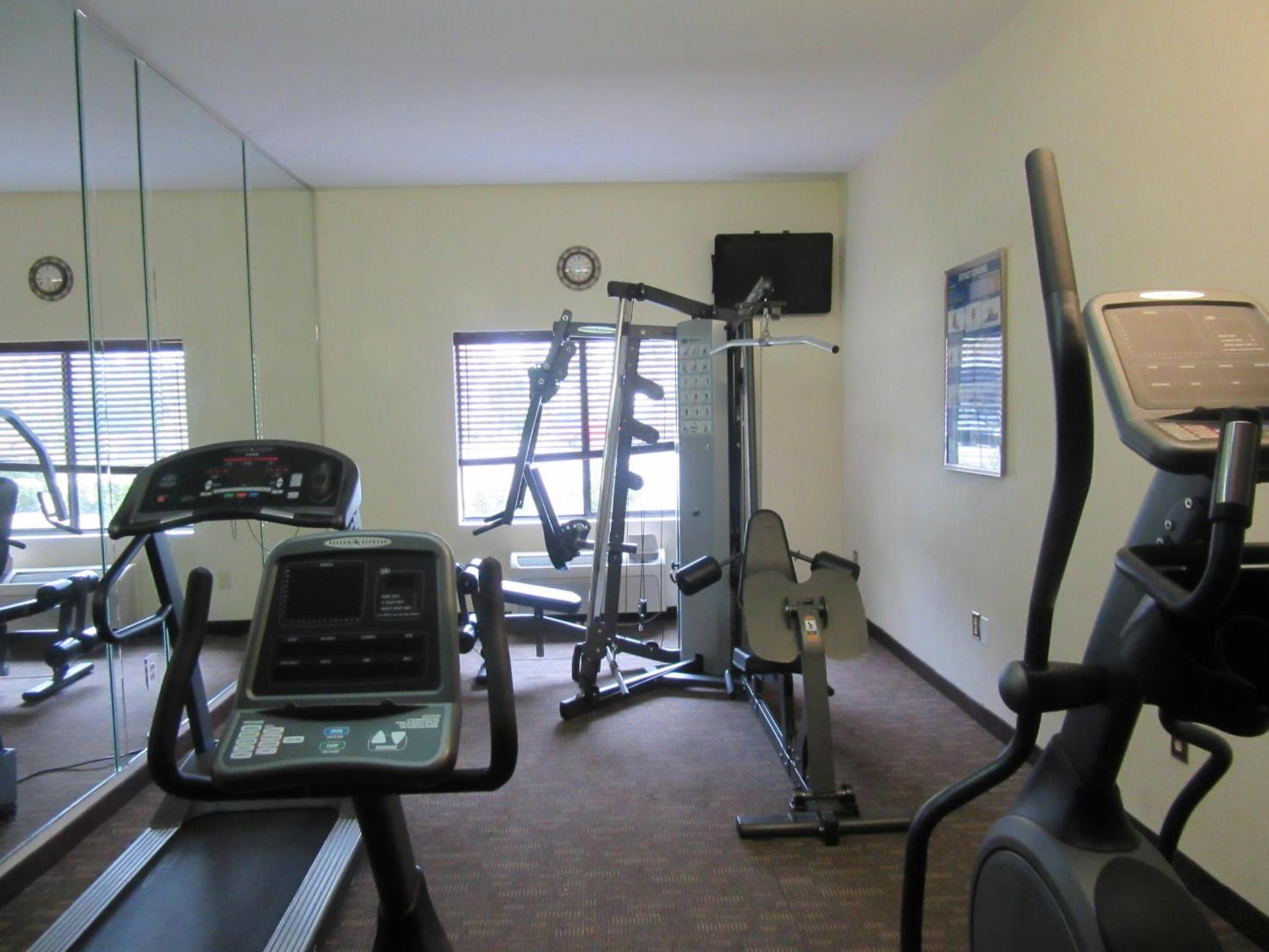Baymont by Wyndham Columbia Fort Jackson photo 10