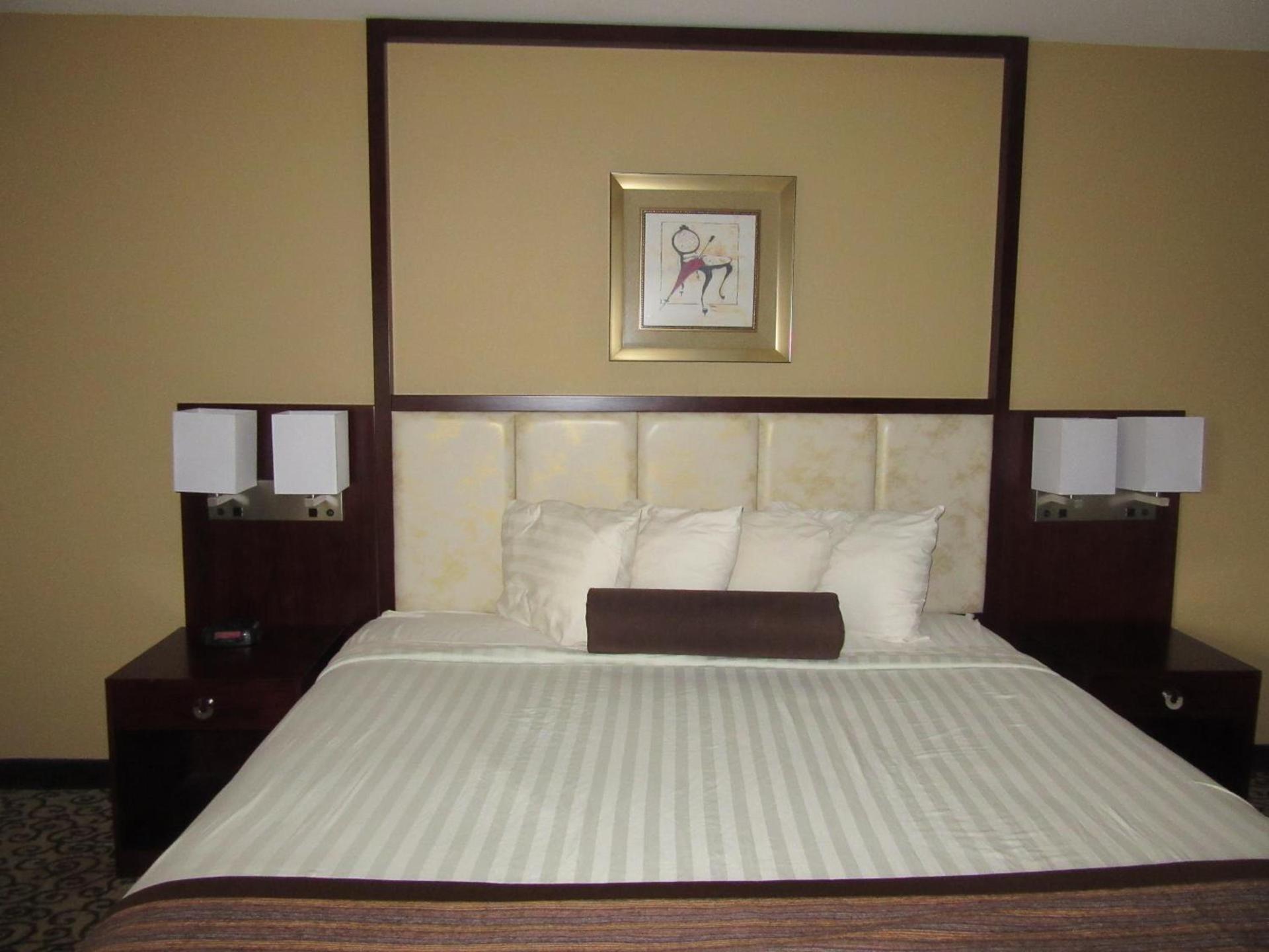 Baymont by Wyndham Columbia Fort Jackson photo 12