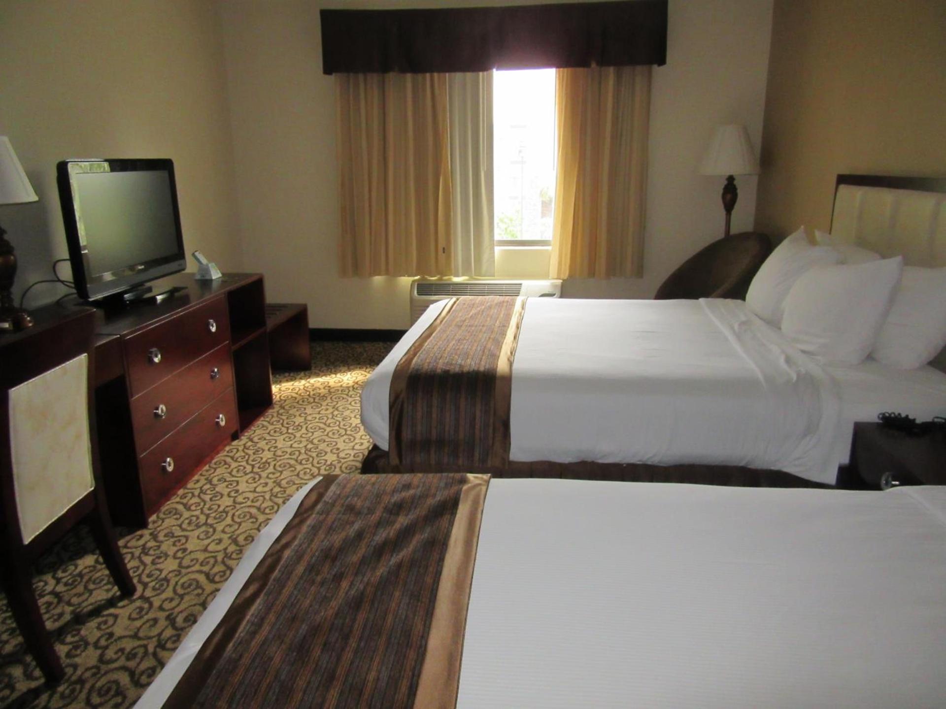 Baymont by Wyndham Columbia Fort Jackson photo 2