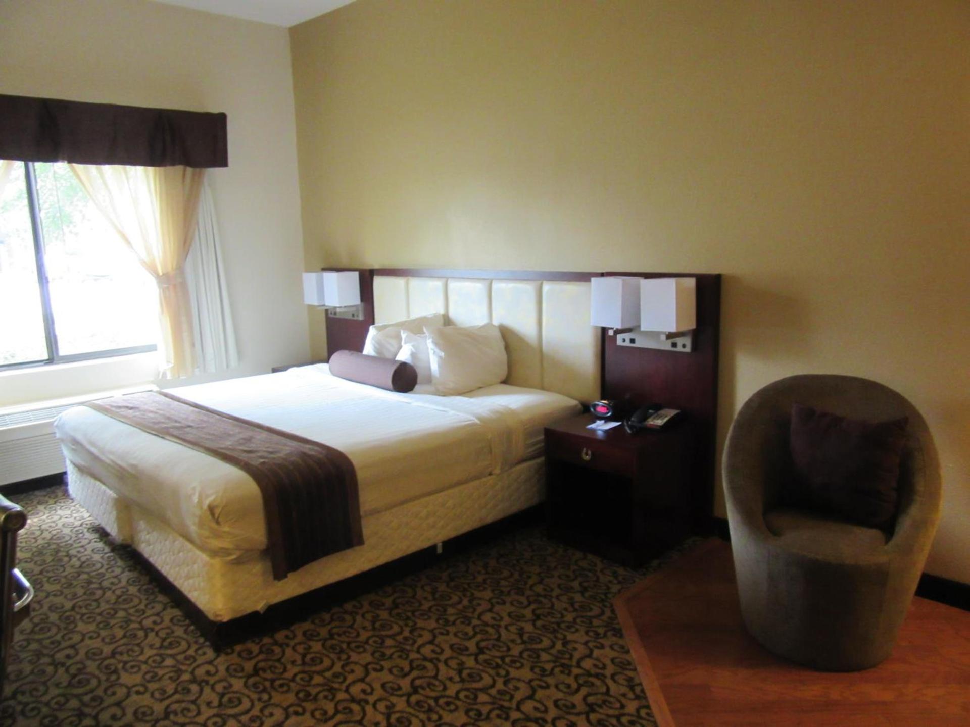 Baymont by Wyndham Columbia Fort Jackson photo 19