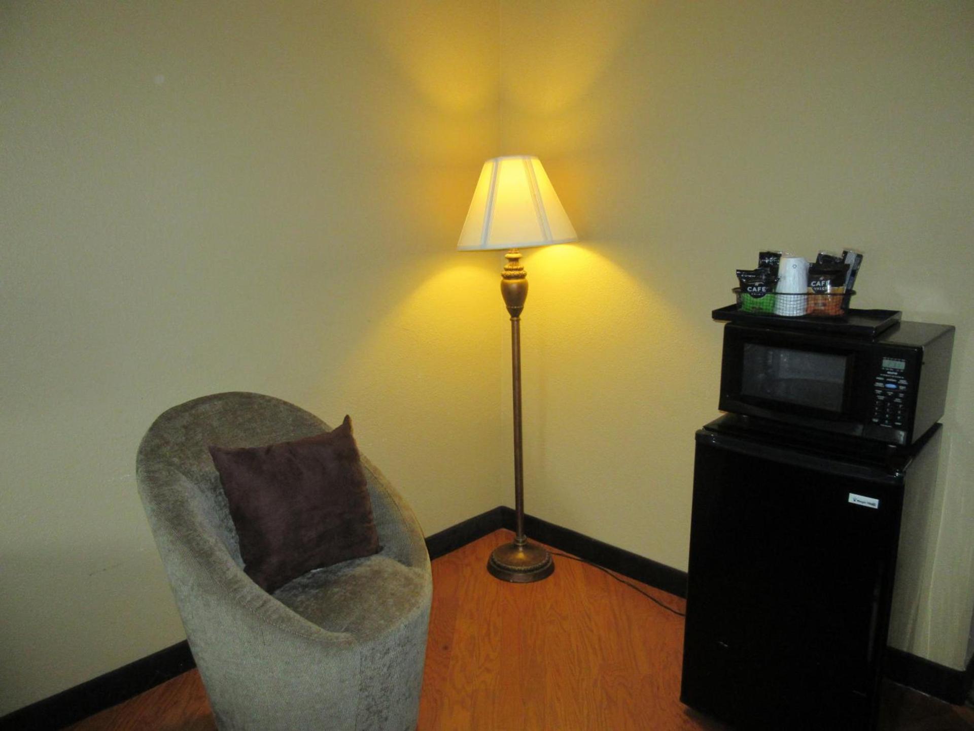 Baymont by Wyndham Columbia Fort Jackson photo 22