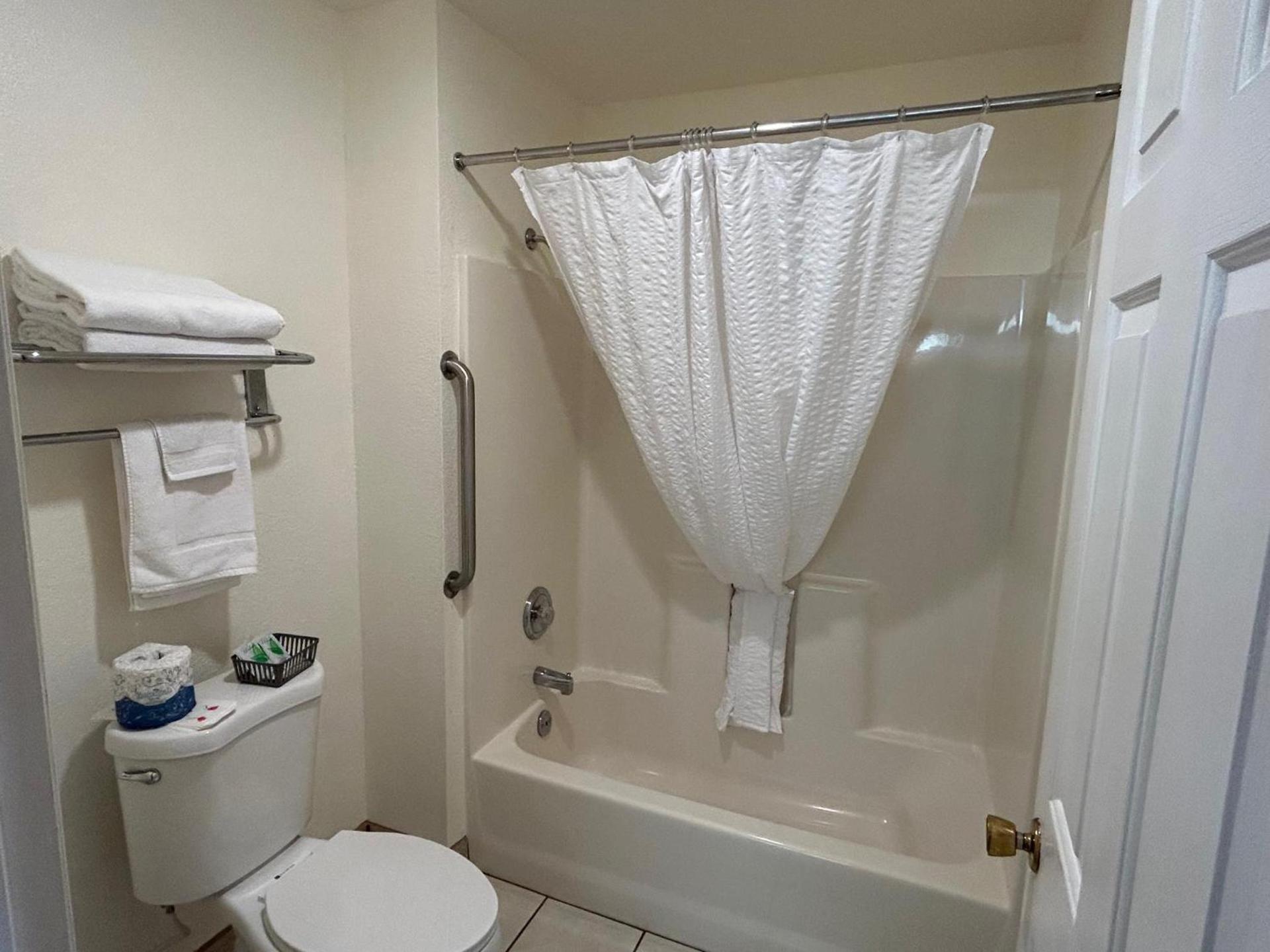Bayview Inn photo 5