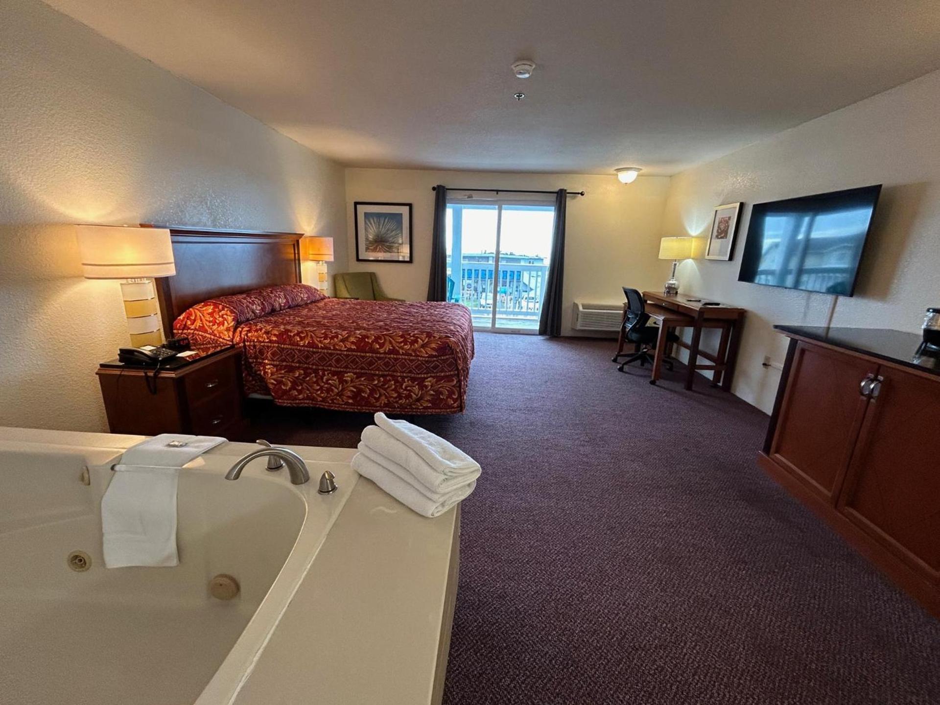 Bayview Inn photo 13