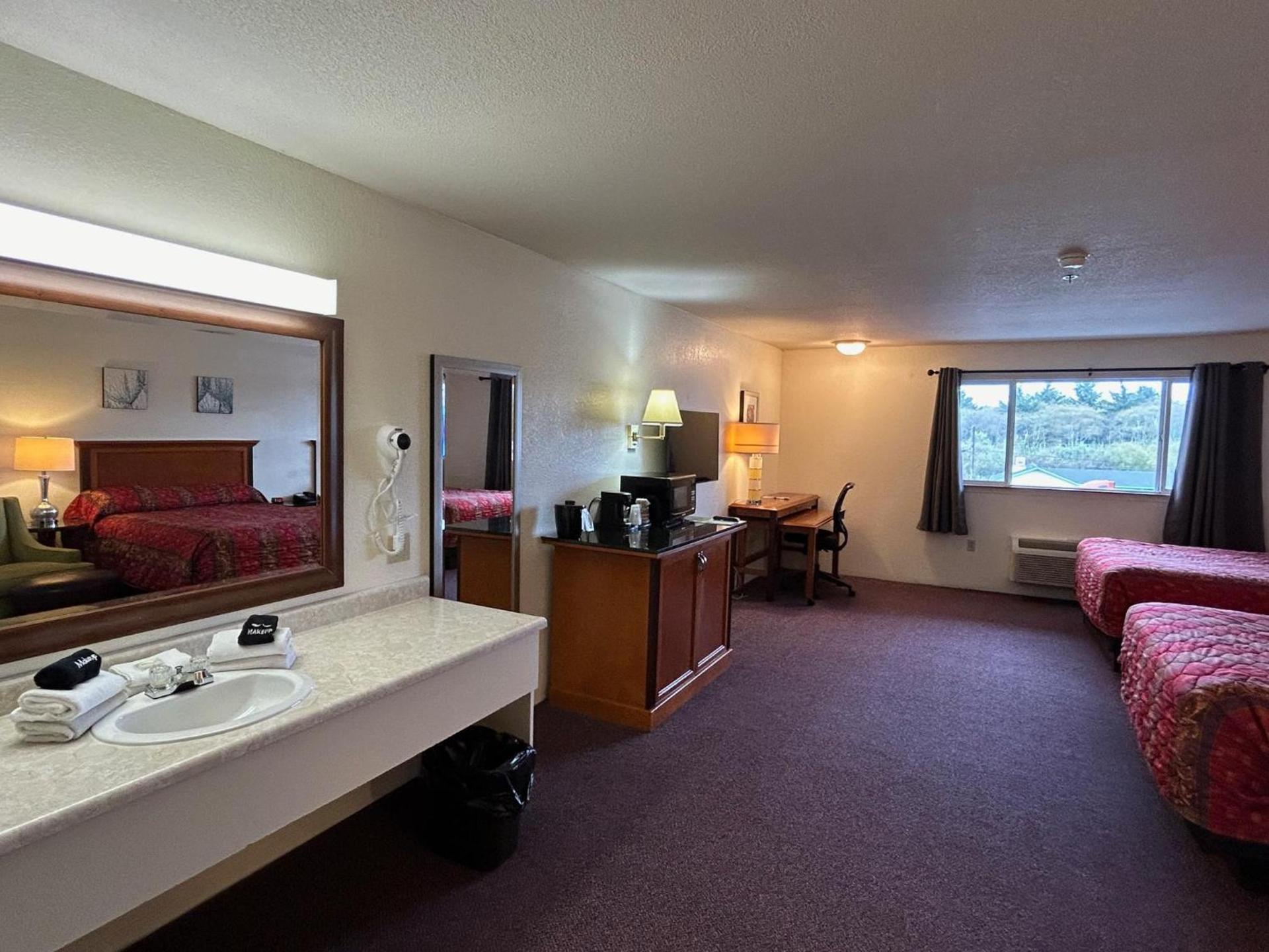 Bayview Inn photo 24