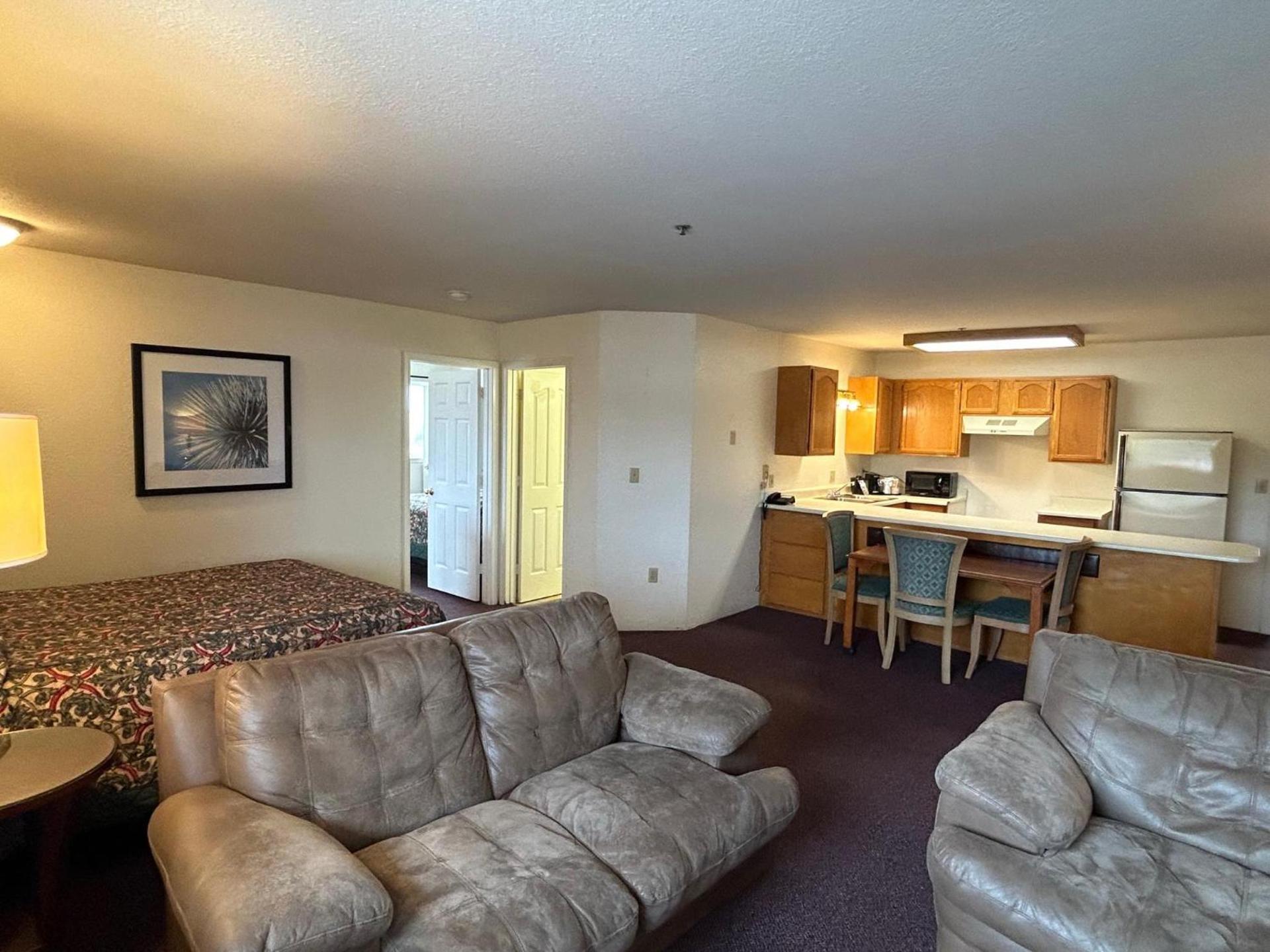 Bayview Inn photo 30
