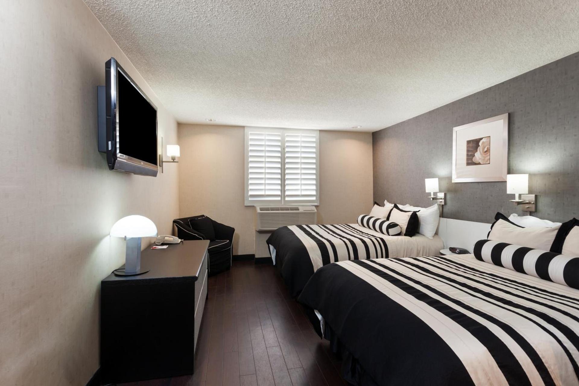 Ramada Plaza by Wyndham West Hollywood Hotel & Suites photo 5