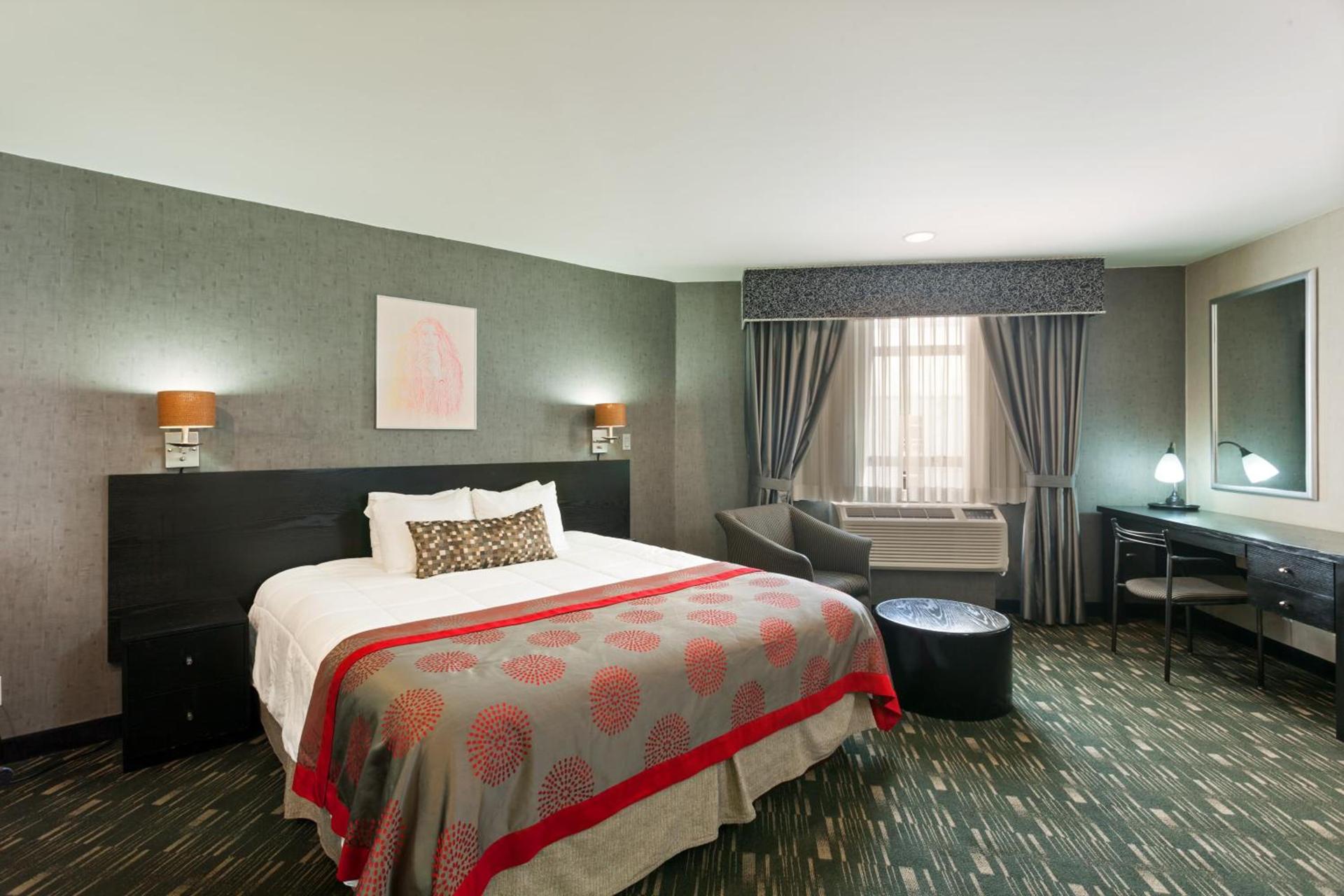Ramada Plaza by Wyndham West Hollywood Hotel & Suites photo 11