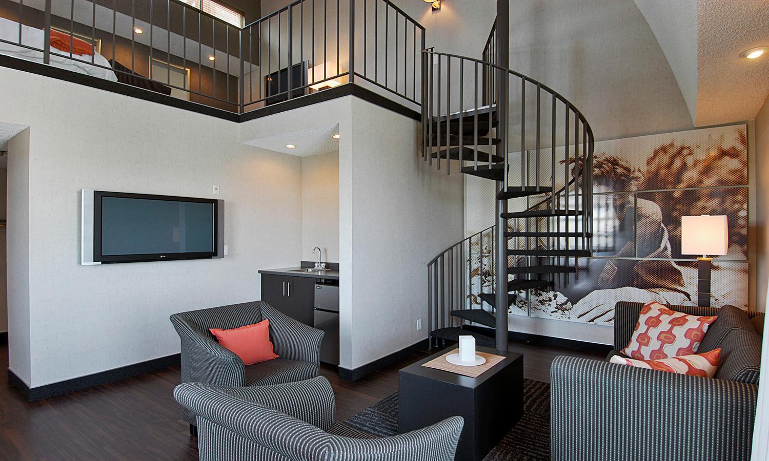 Ramada Plaza by Wyndham West Hollywood Hotel & Suites photo 25