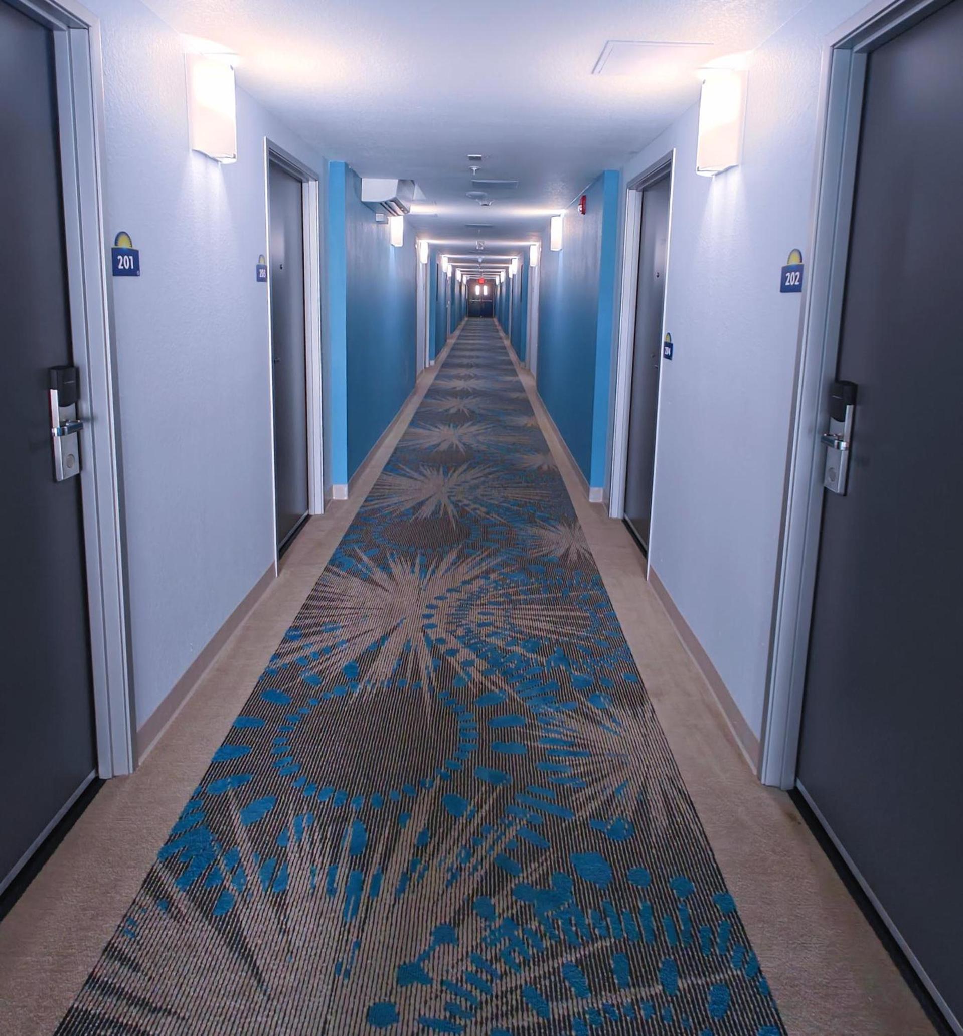 Days Inn by Wyndham Ocala North photo 4