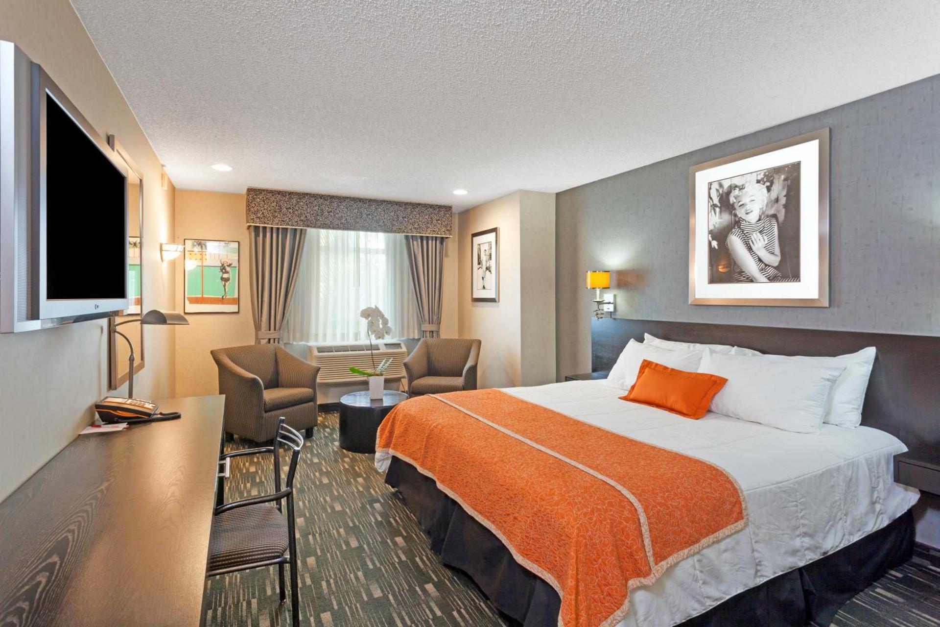 Ramada Plaza by Wyndham West Hollywood Hotel & Suites photo 3