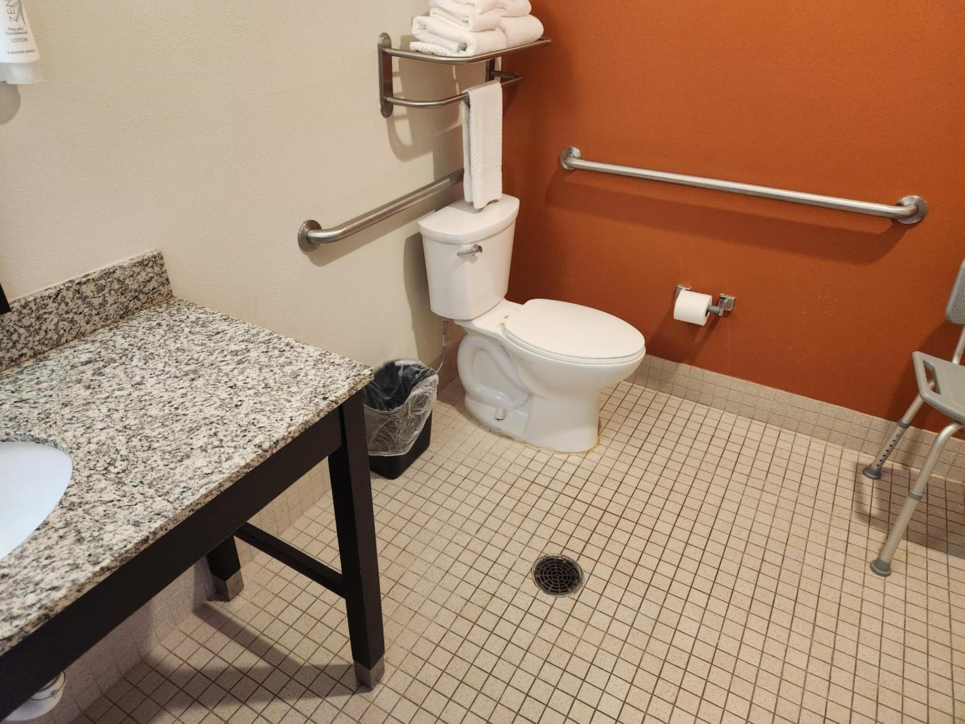 Sleep Inn & Suites Blackwell I-35 photo 37