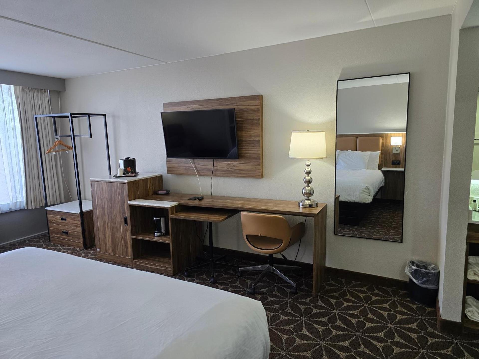 Wyndham Garden Williamsburg Busch Gardens Area photo 20