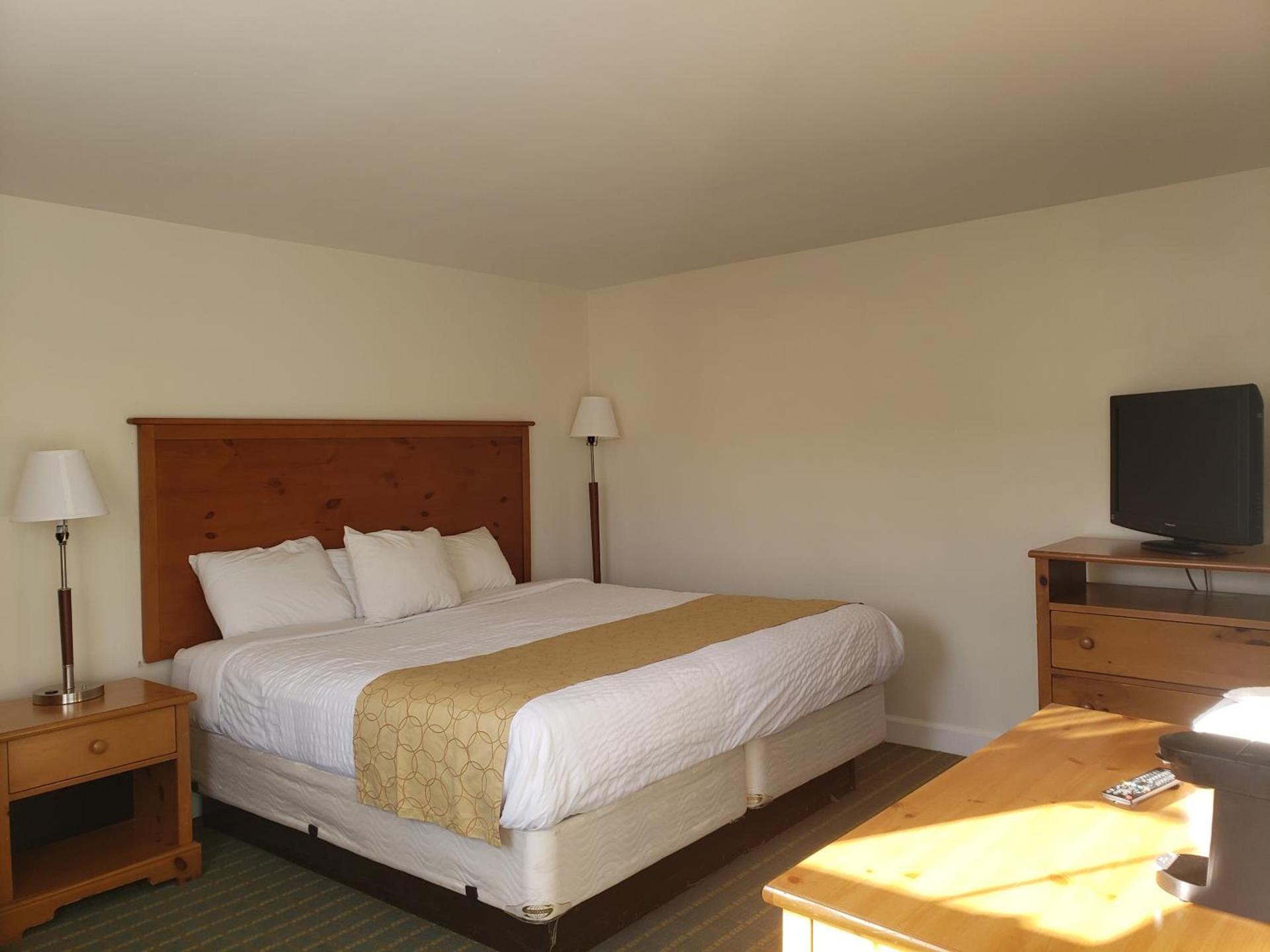 Town & Country Inn photo 15