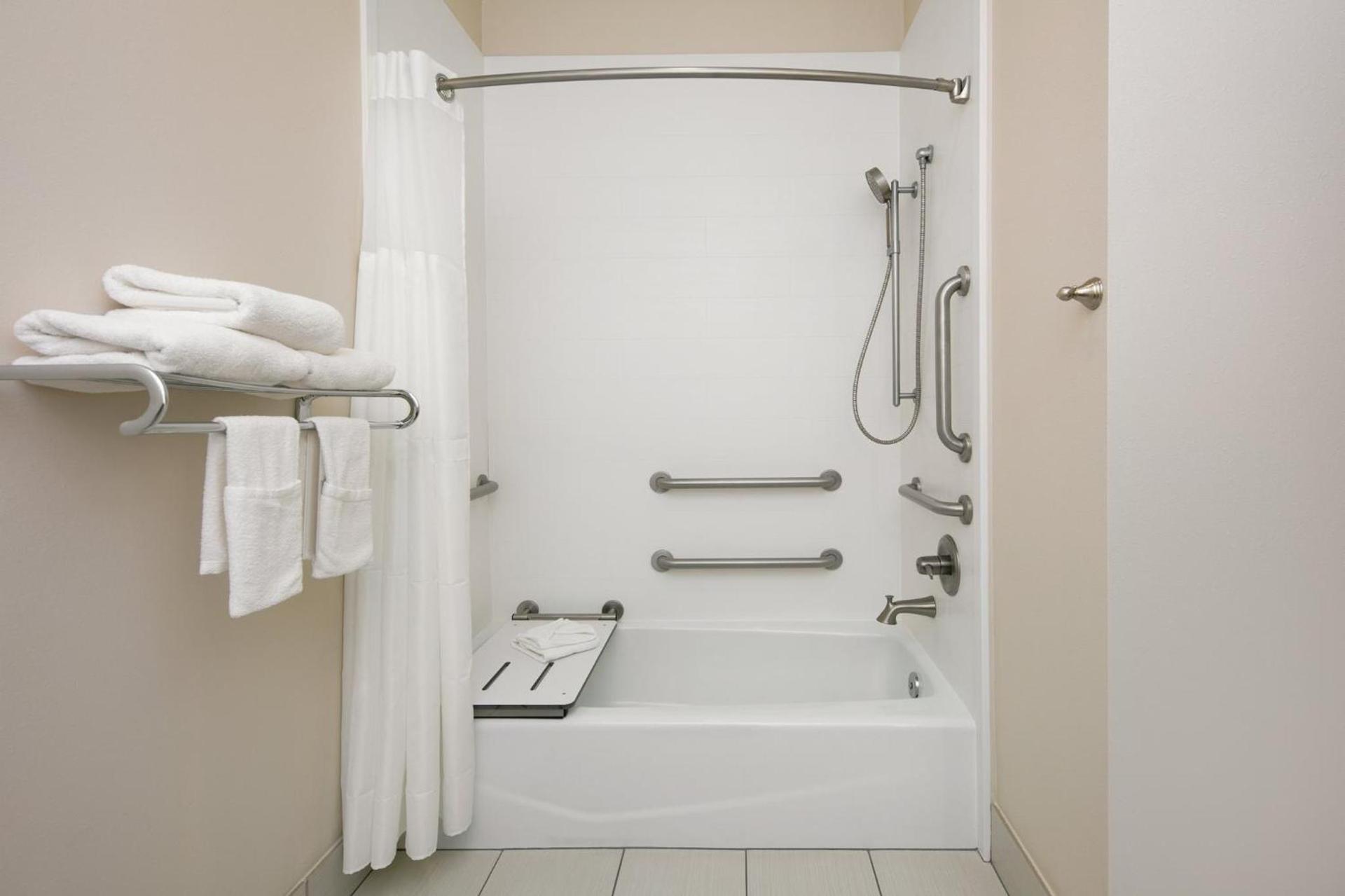 Holiday Inn Express & Suites Amarillo West by IHG photo 39