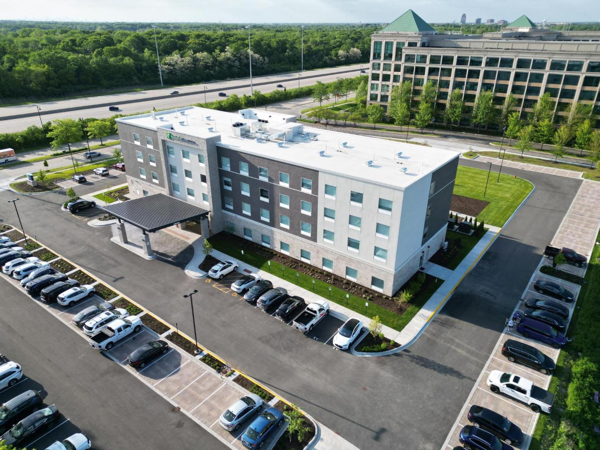 Holiday Inn Express & Suites Chicago Schaumburg, an IHG Hotel photo 94