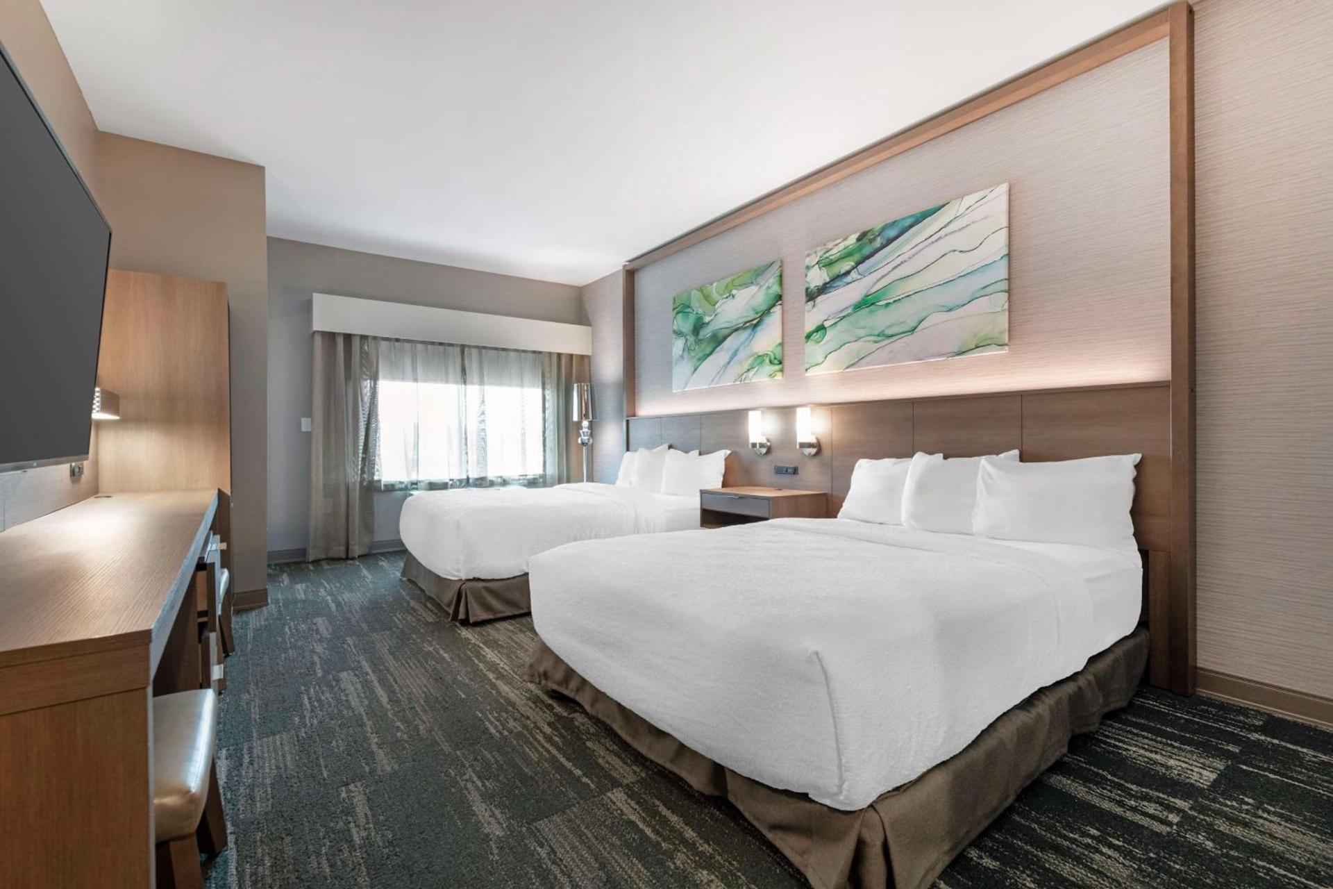 Best Western Plus Grand Rapids MN photo 9