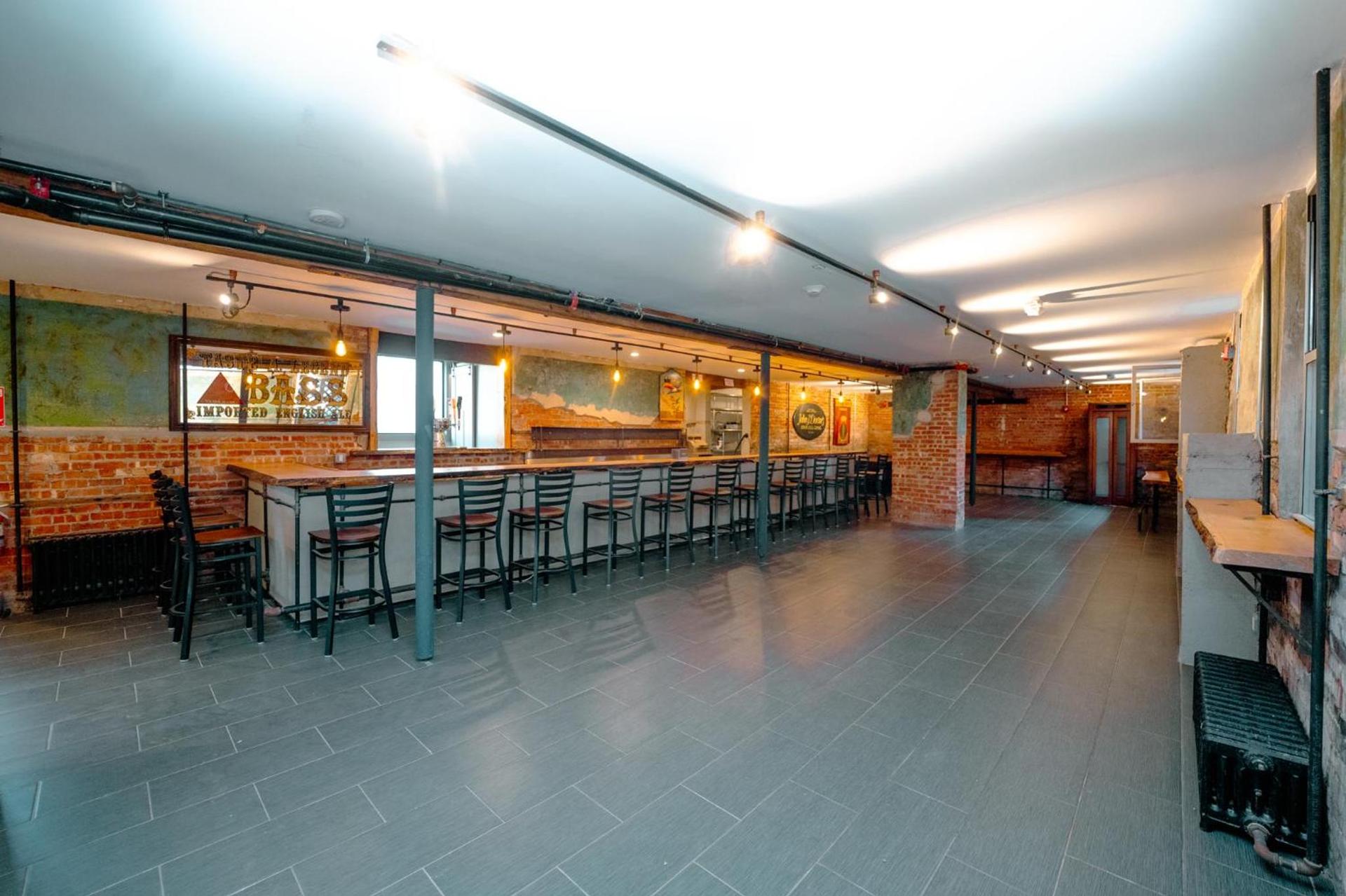 Hampton Bays Hotel On Main photo 4