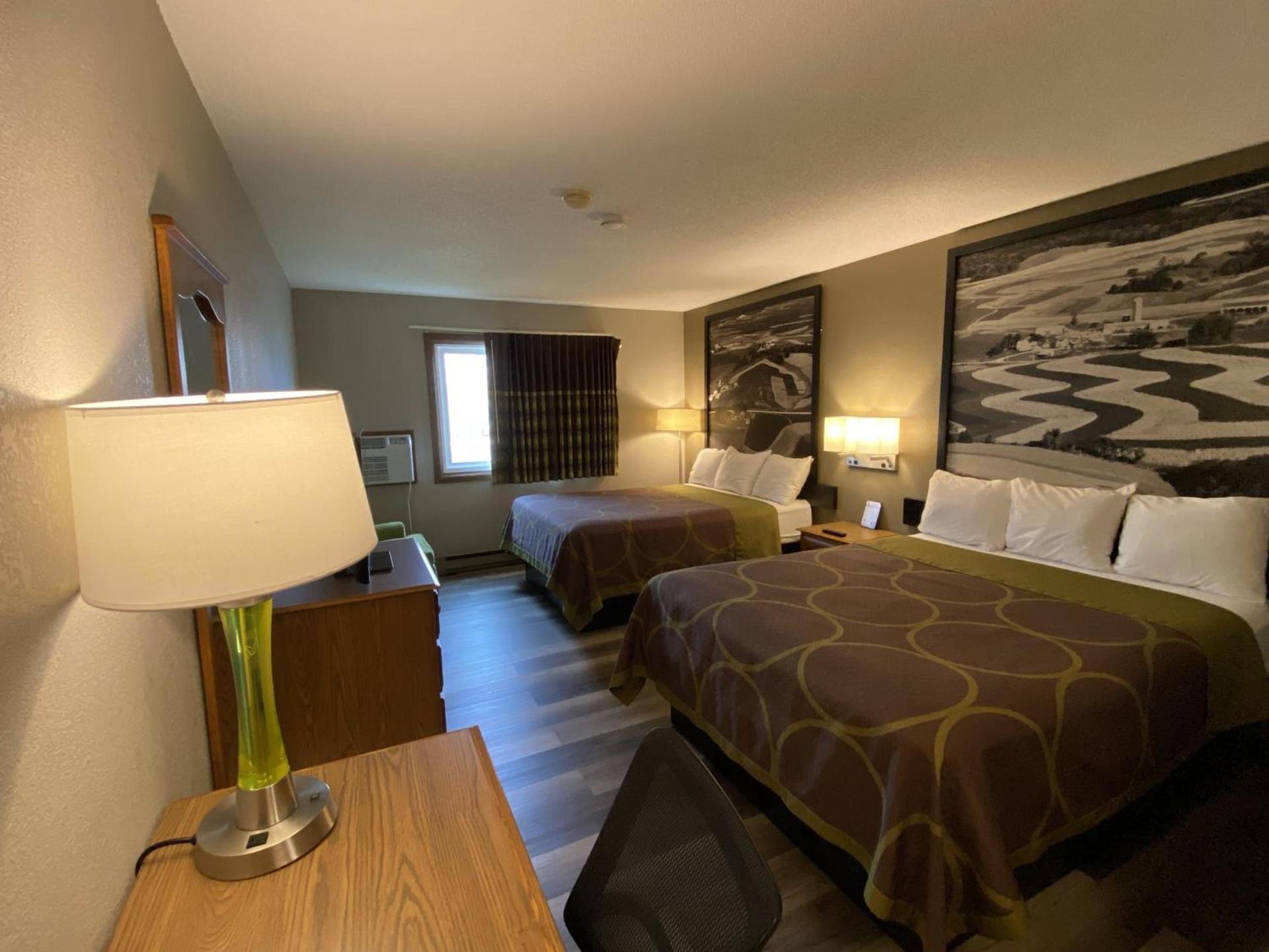 Super 8 by Wyndham Green Bay Near Stadium photo 37