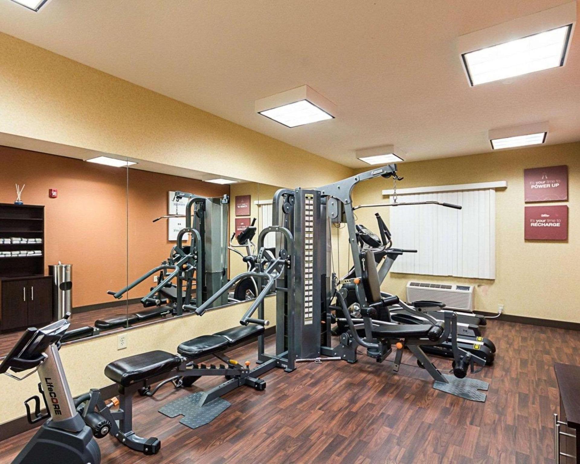 Comfort Suites Airport photo 11