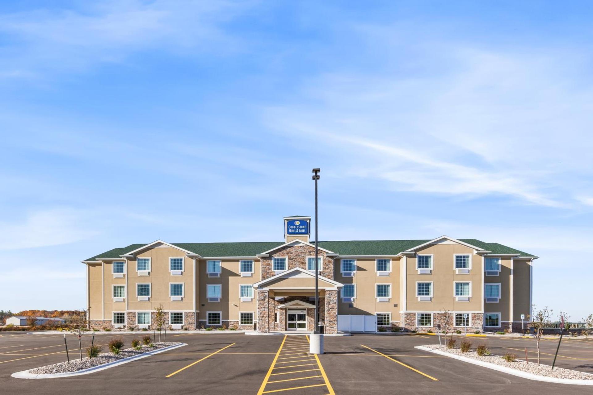 Cobblestone Hotel & Suites Denmark - Green Bay photo 17