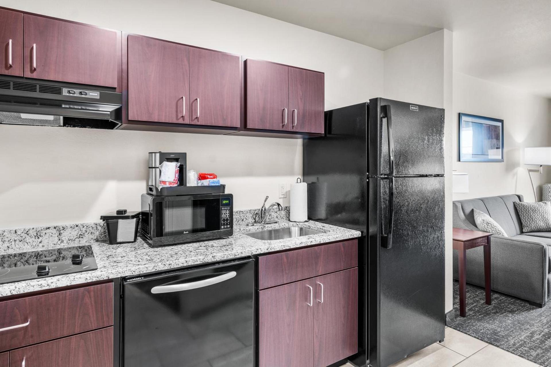 Cobblestone Hotel & Suites Denmark - Green Bay photo 27