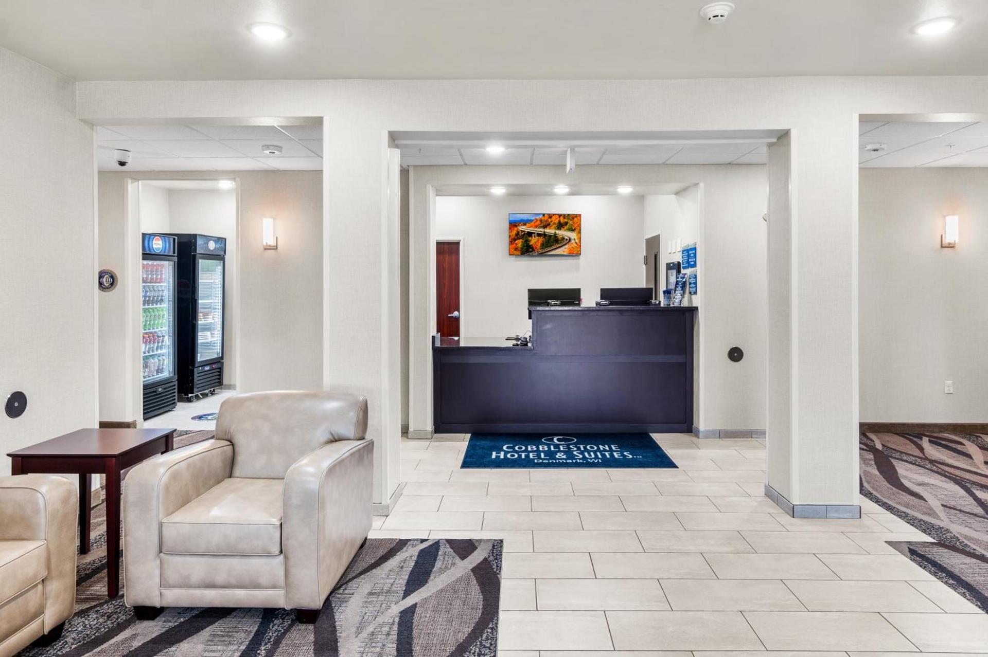 Cobblestone Hotel & Suites Denmark - Green Bay photo 23