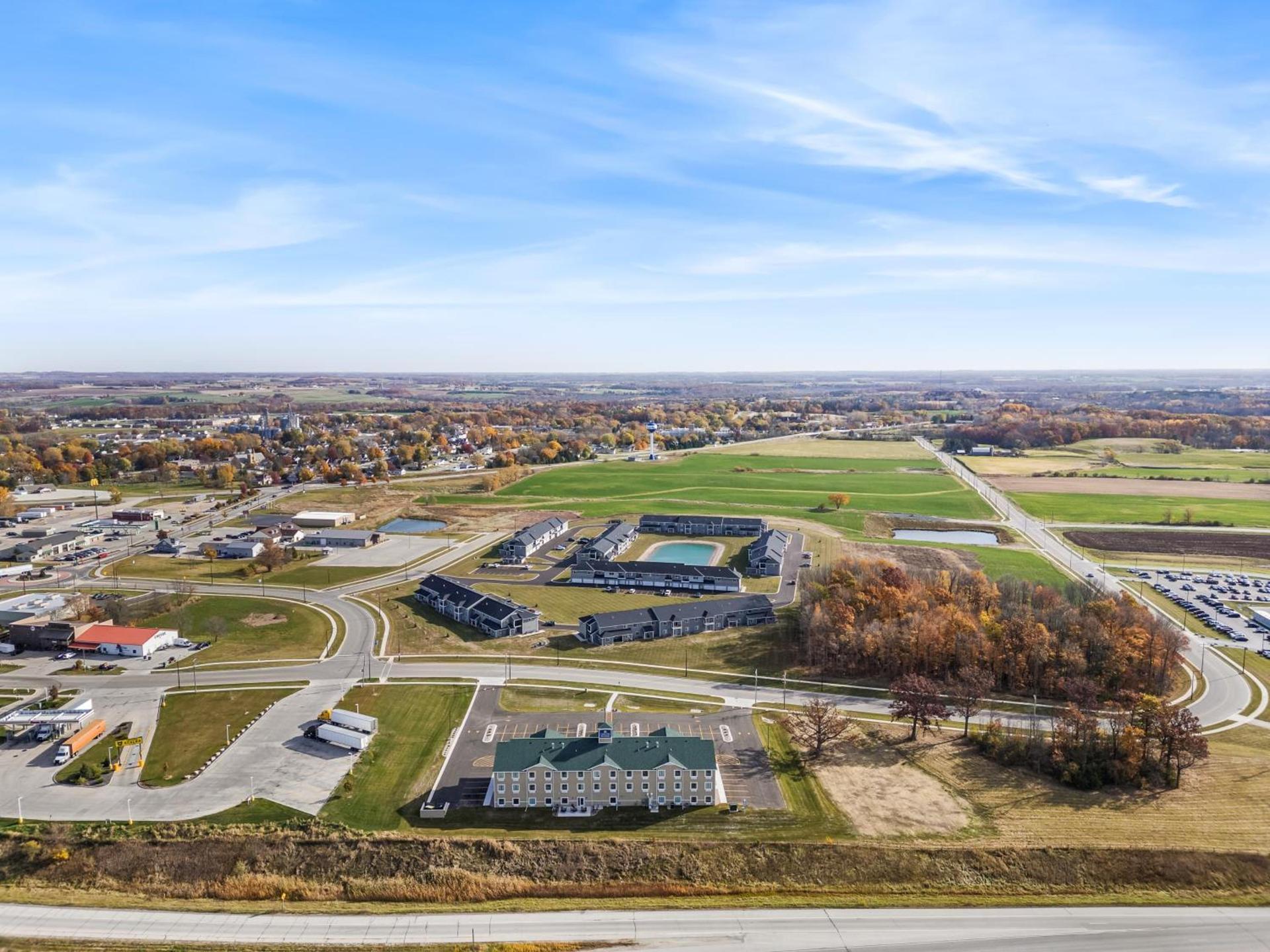 Cobblestone Hotel & Suites Denmark - Green Bay photo 63