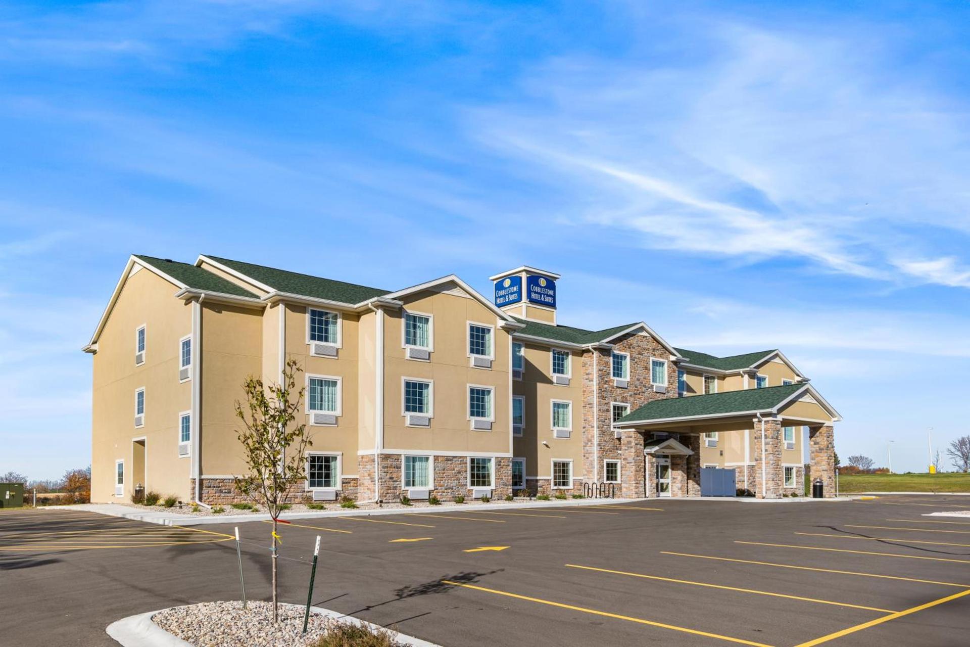 Cobblestone Hotel & Suites Denmark - Green Bay photo 66