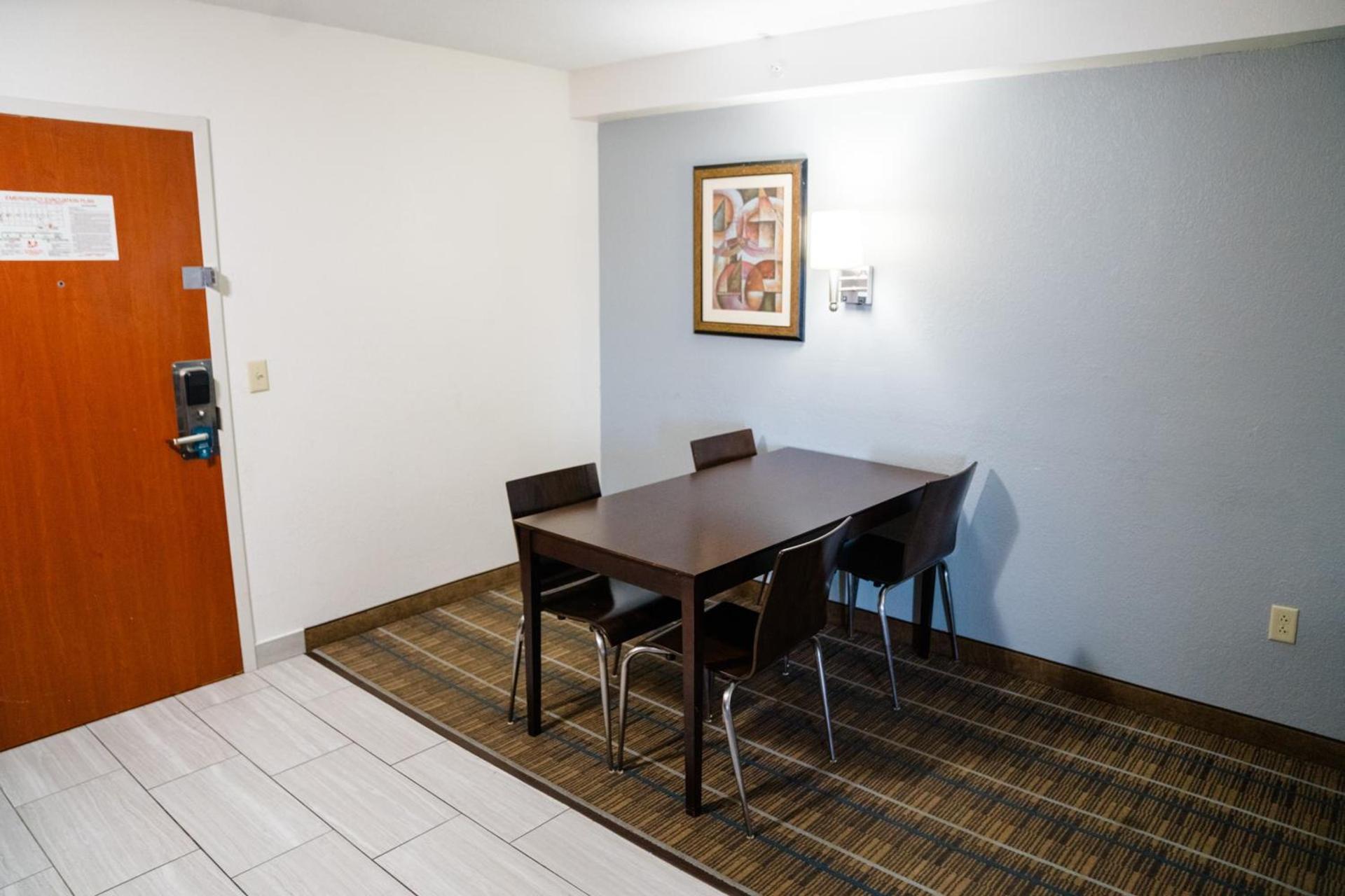 MainStay Suites Knoxville North I-75 photo 45