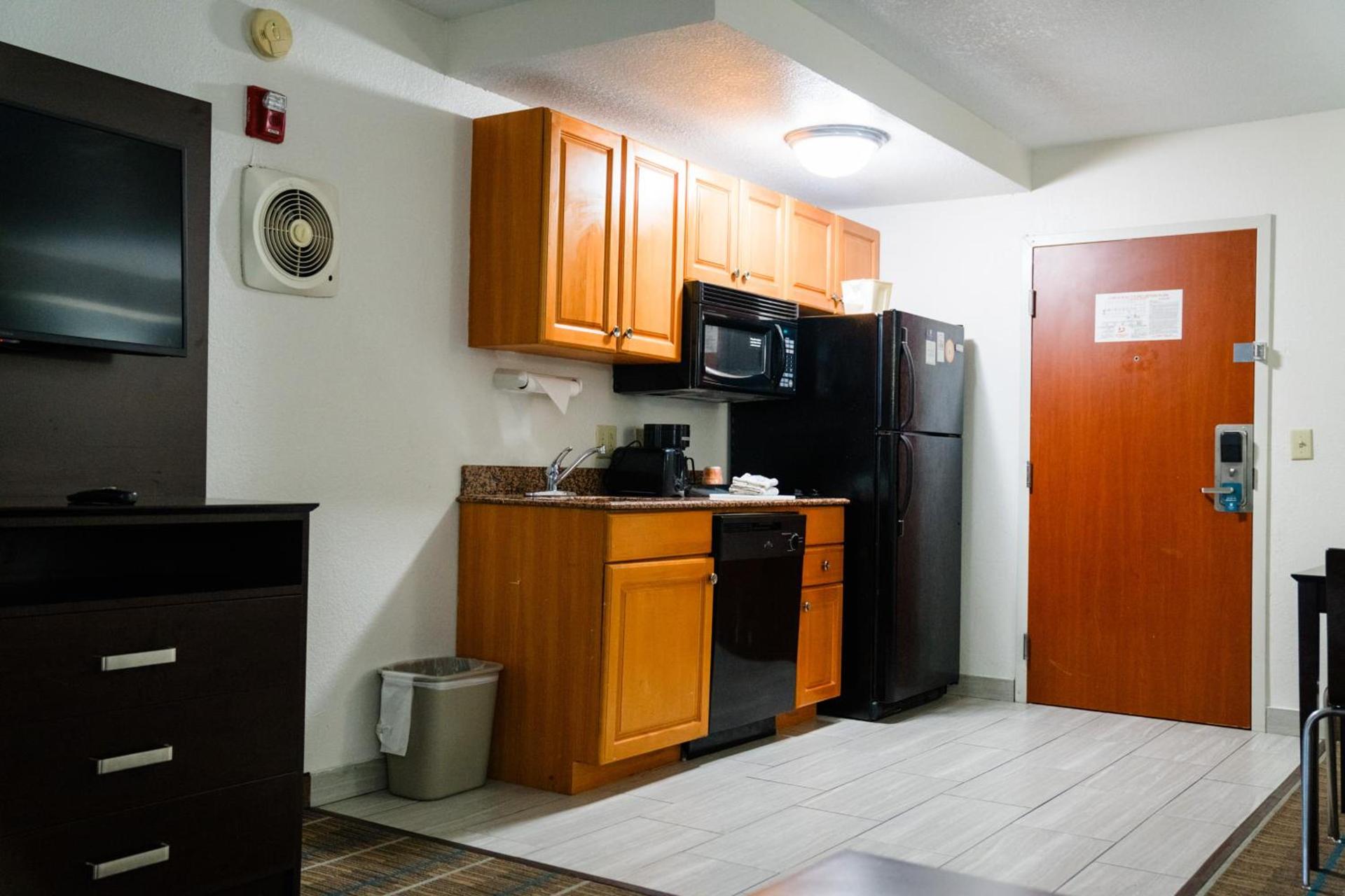 MainStay Suites Knoxville North I-75 photo 46